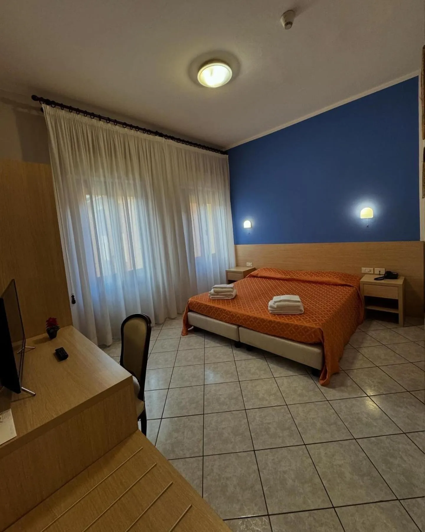 Bedroom, Bed in Albergo La Posta Arezzo