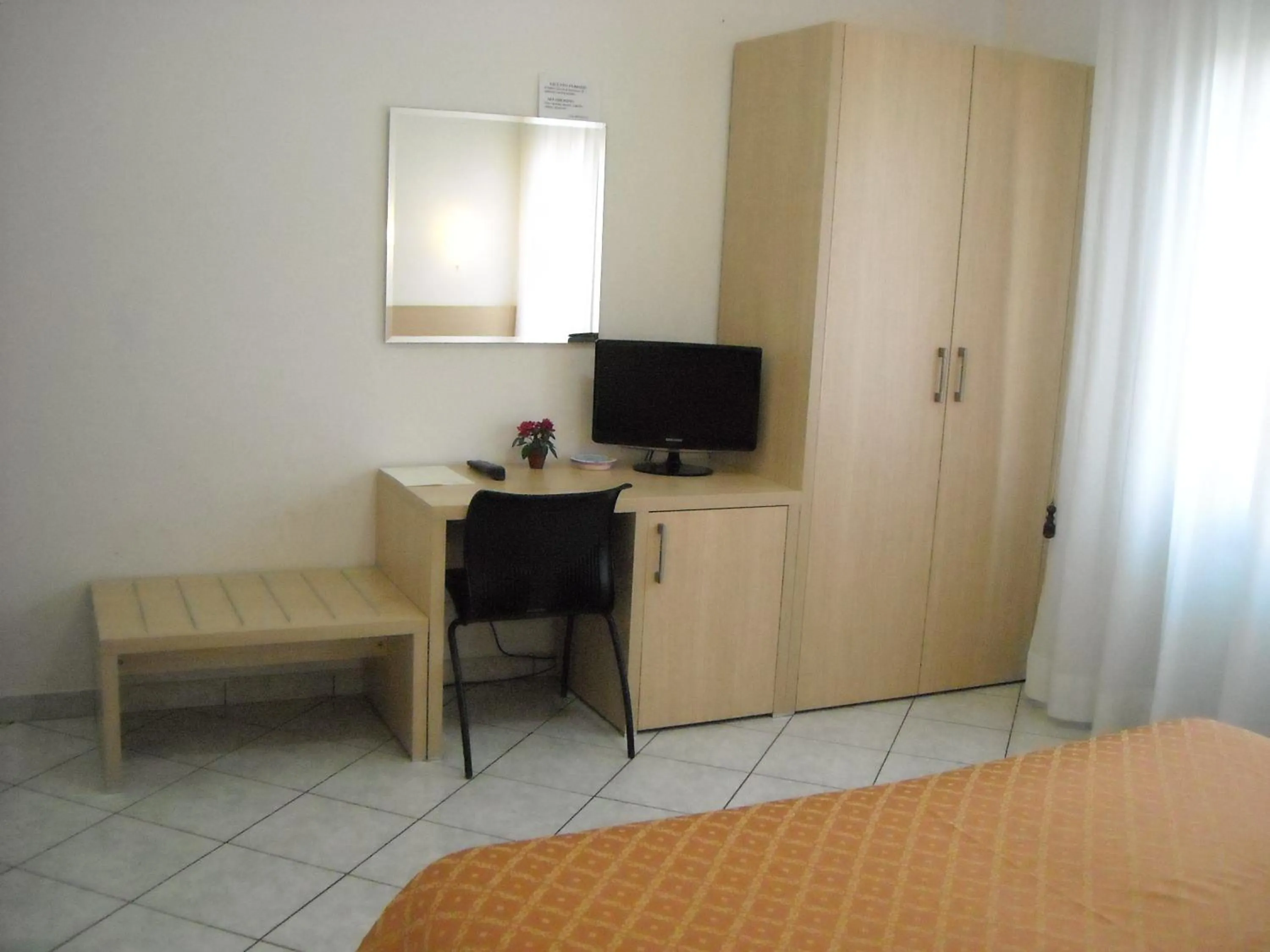 Bedroom, Bed in Albergo La Posta Arezzo