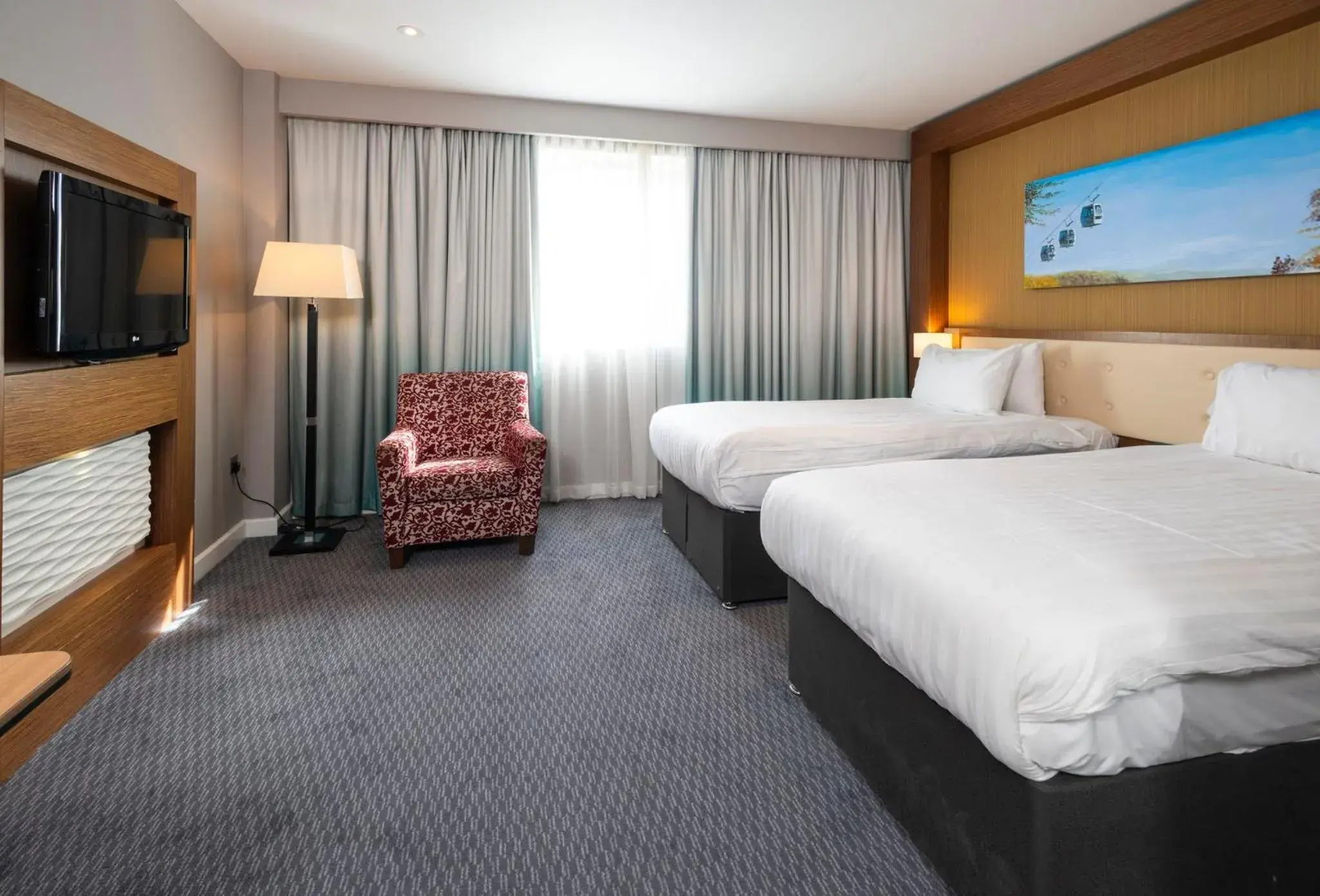 Photo of the whole room, Bed in Holiday Inn Derby Riverlights by IHG Photo of the whole room, Bed in Holiday Inn Derby Riverlights by IHG