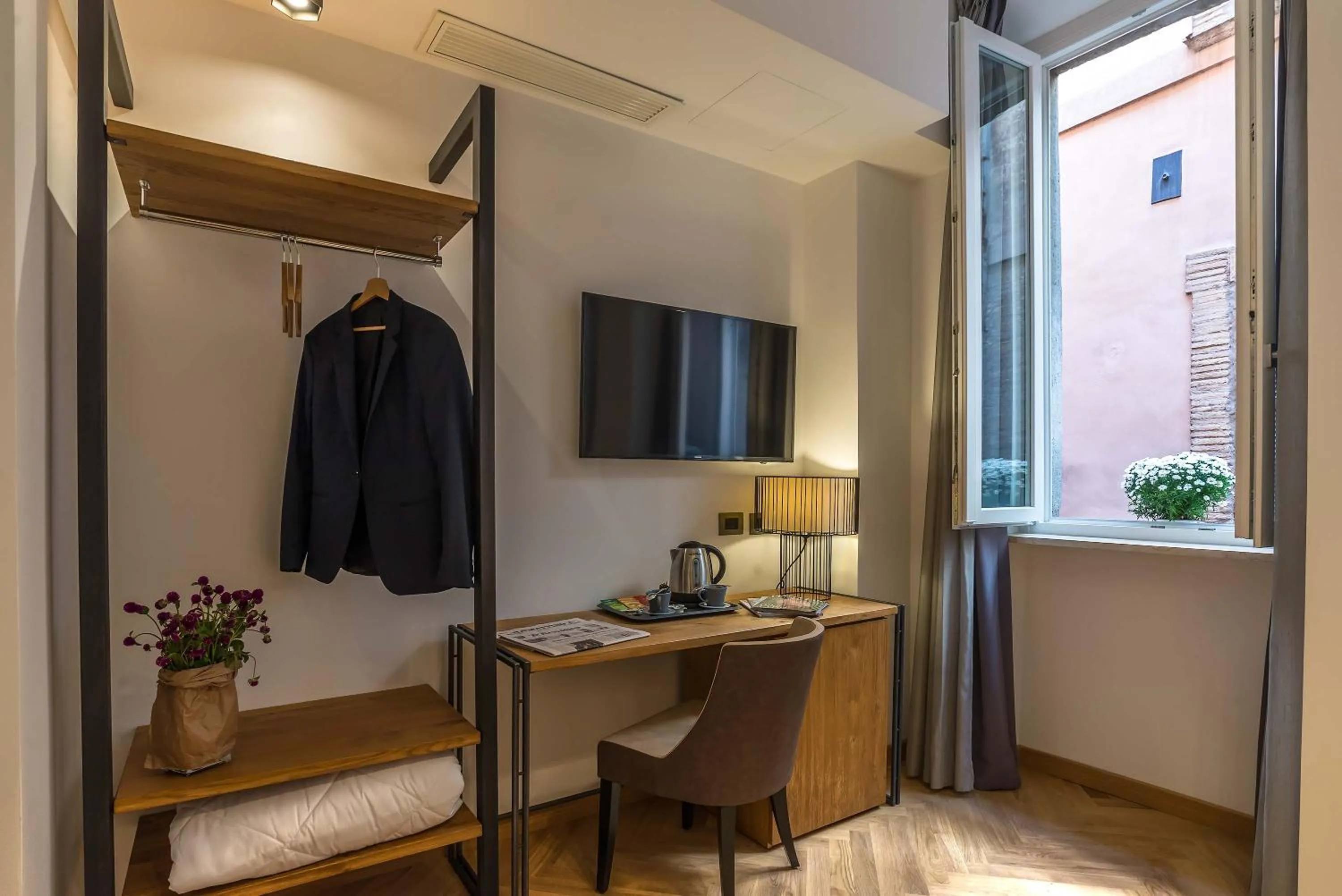 Photo of the whole room in Navona Essence Hotel