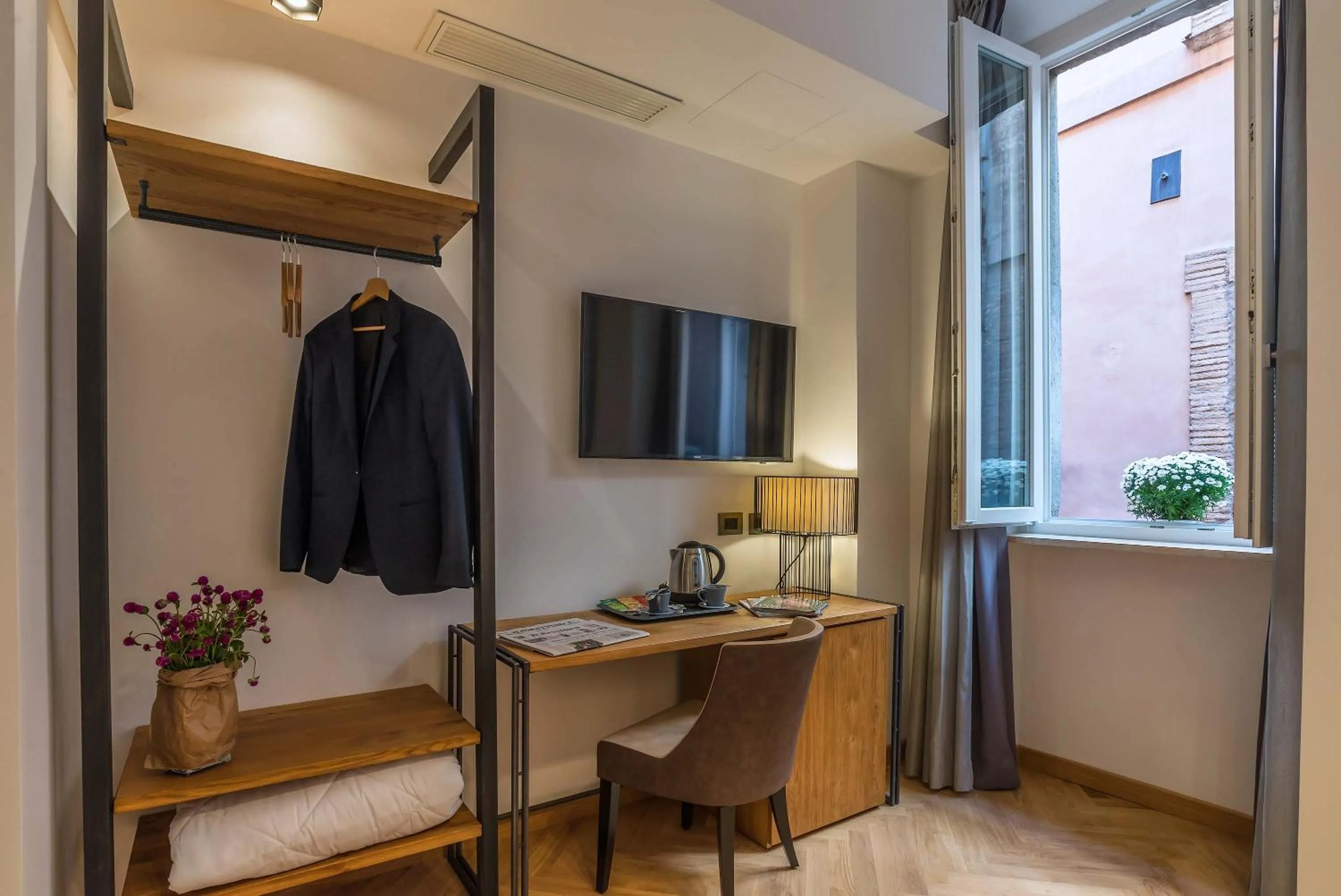 Photo of the whole room in Navona Essence Hotel