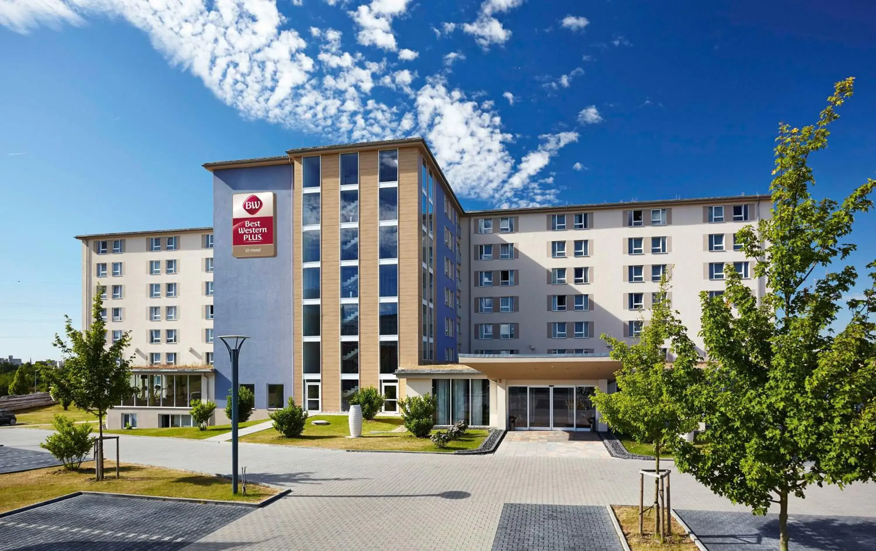 Property building in Best Western Plus iO Hotel Property building in Best Western Plus iO Hotel