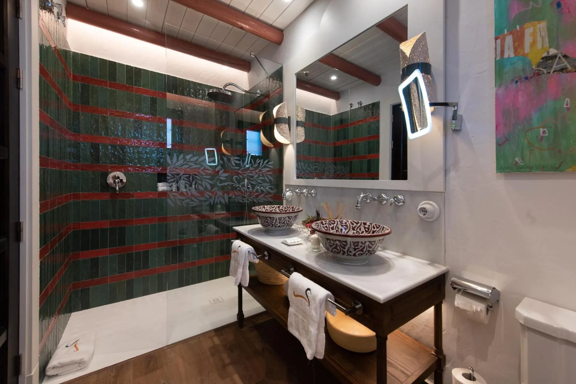 Shower in Hotel La Malvasía