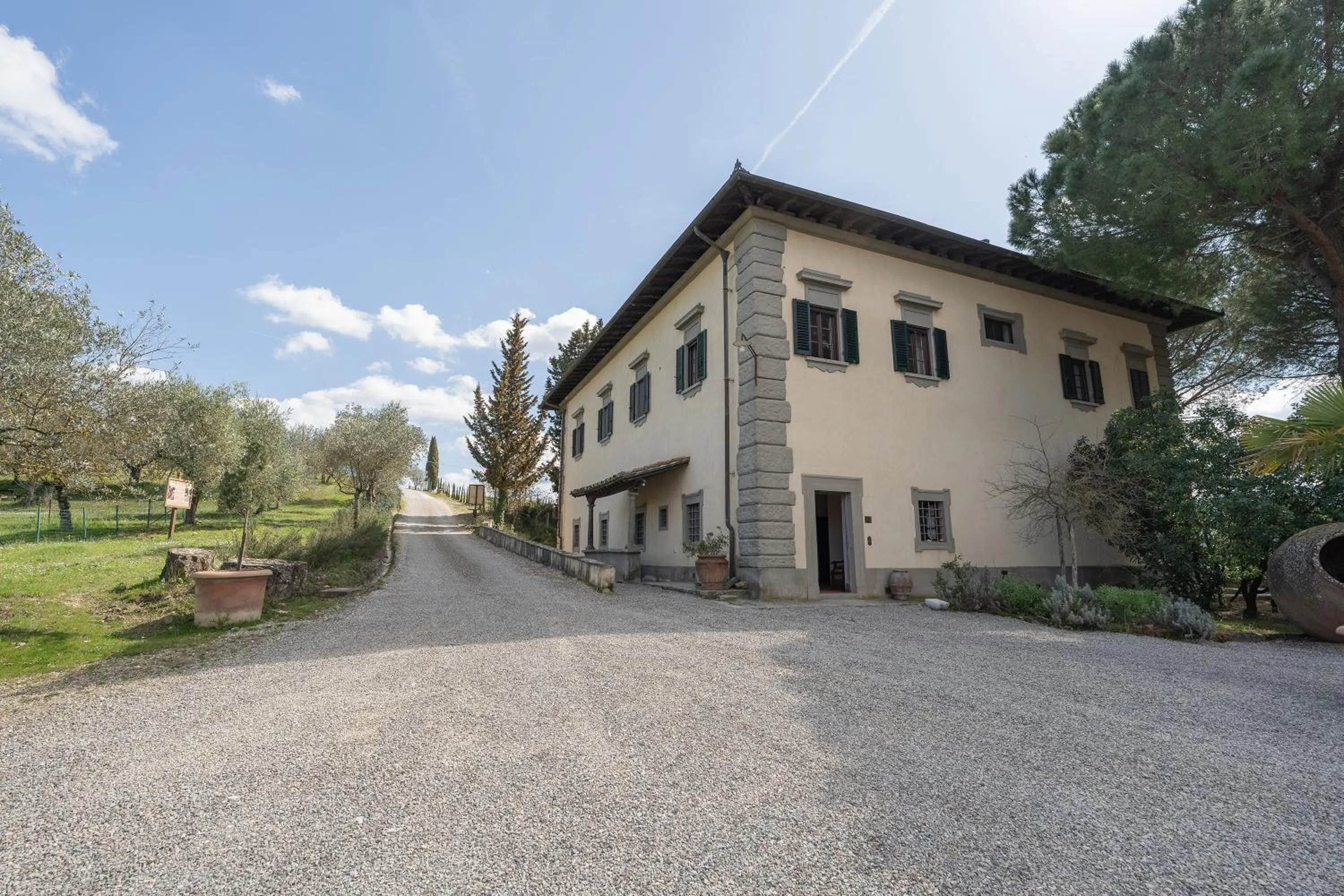 Property building in Corte Di Valle