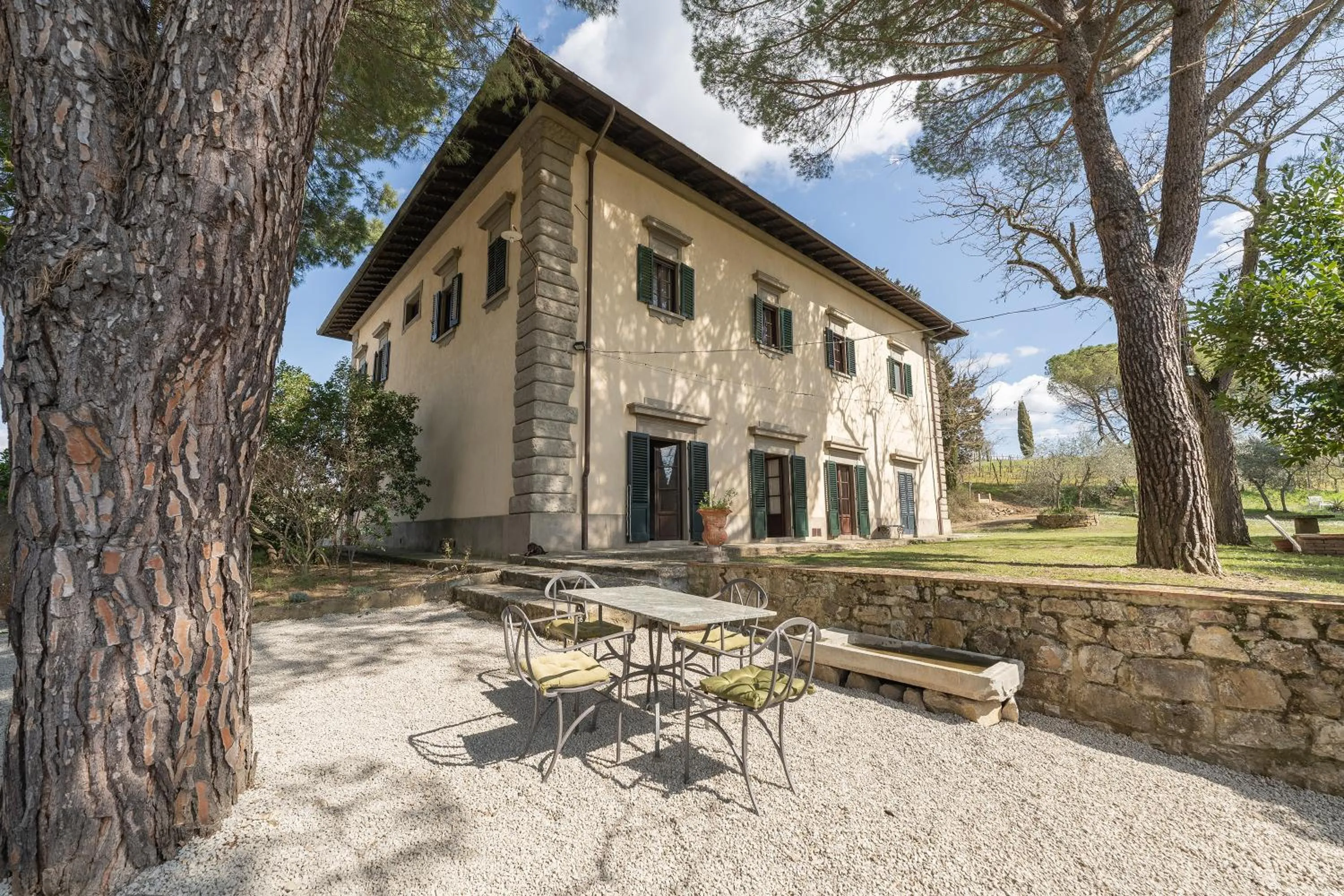 Property building in Corte Di Valle