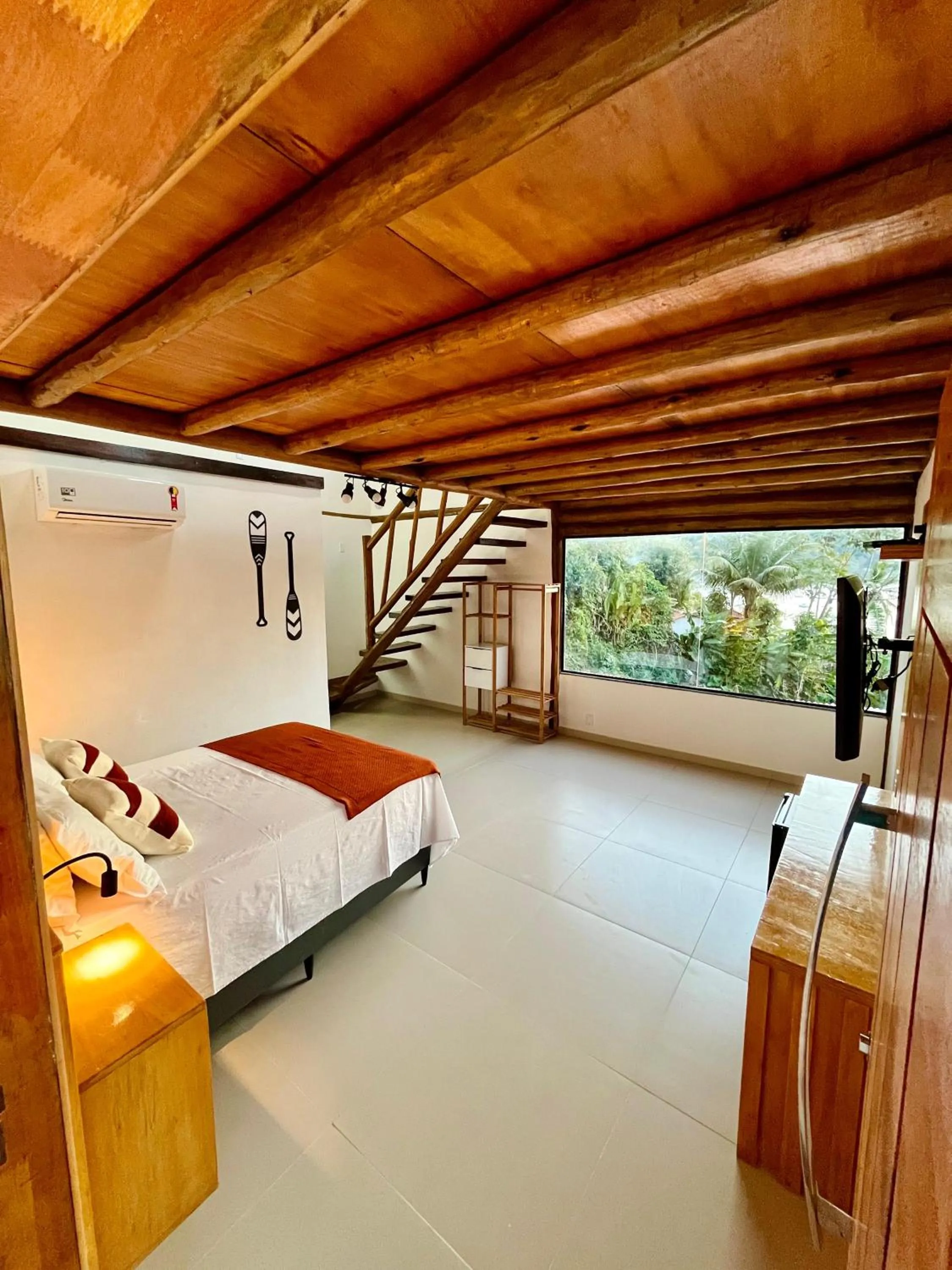 Property building, Bed in Pousada Tropical Araçatiba