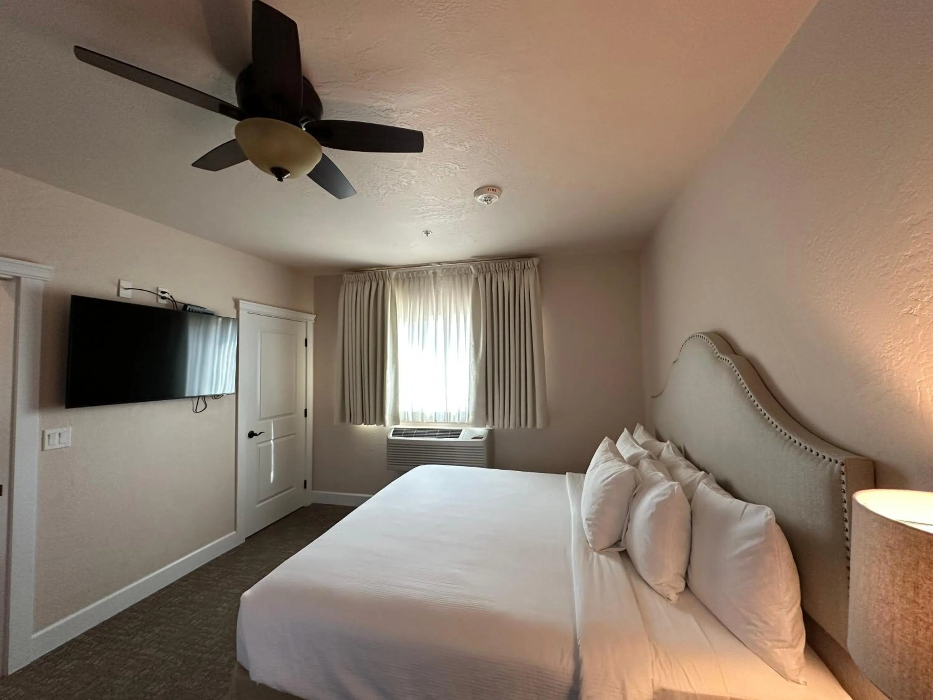 Bed in Resort at Eagle Point Golf Club Lodging