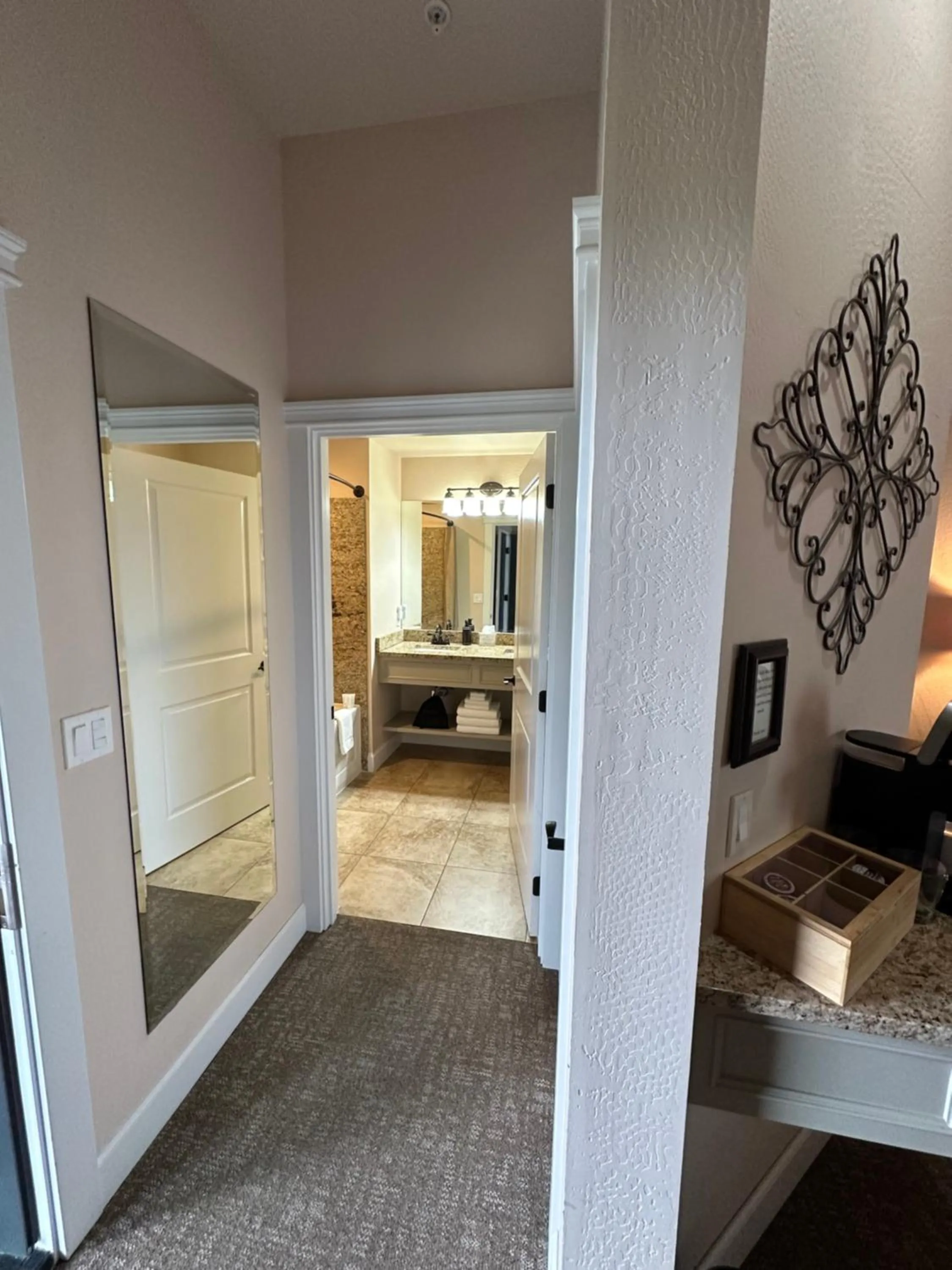 Photo of the whole room in Resort at Eagle Point Golf Club Lodging