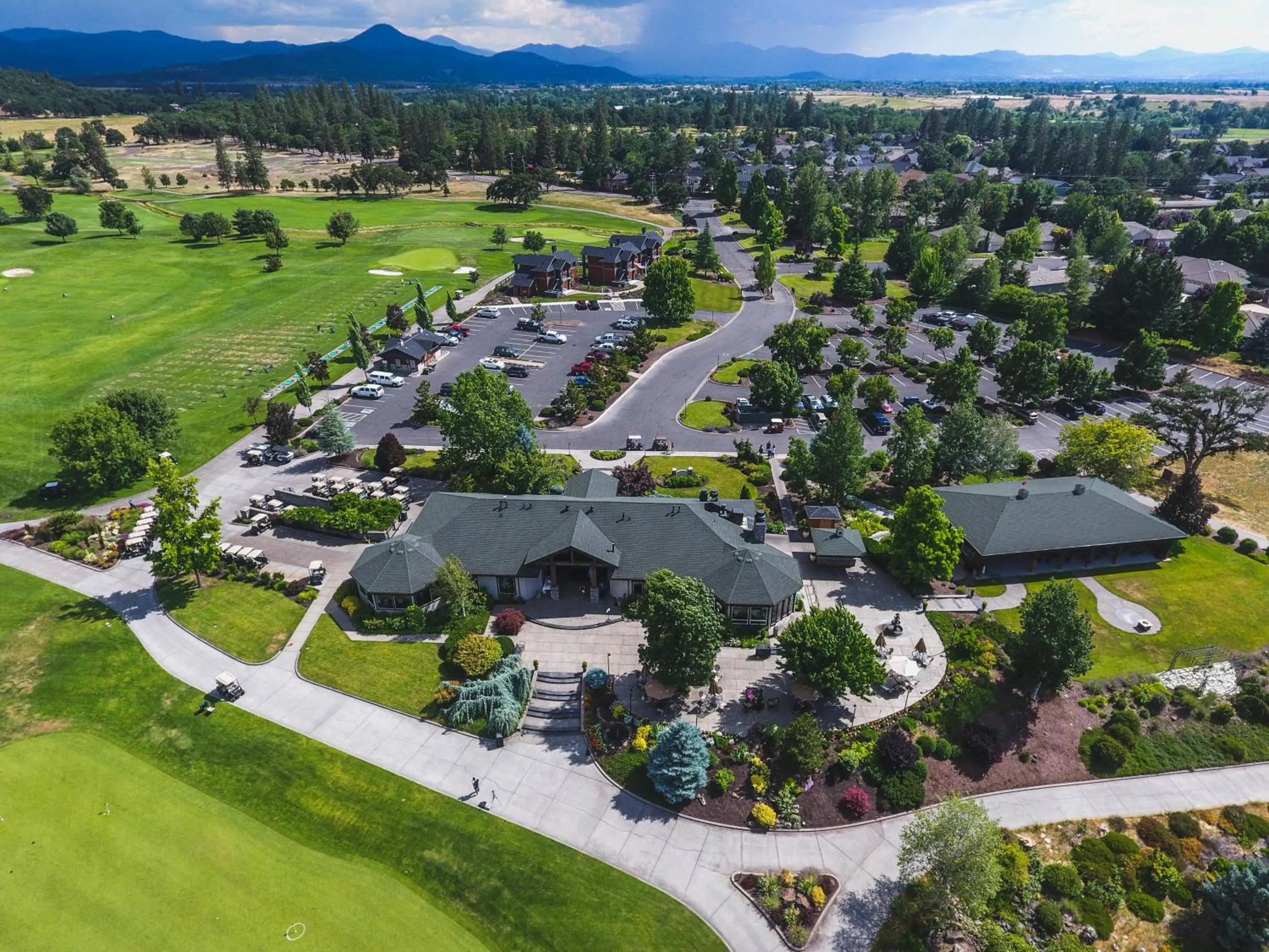 Resort at Eagle Point Golf Club Lodging