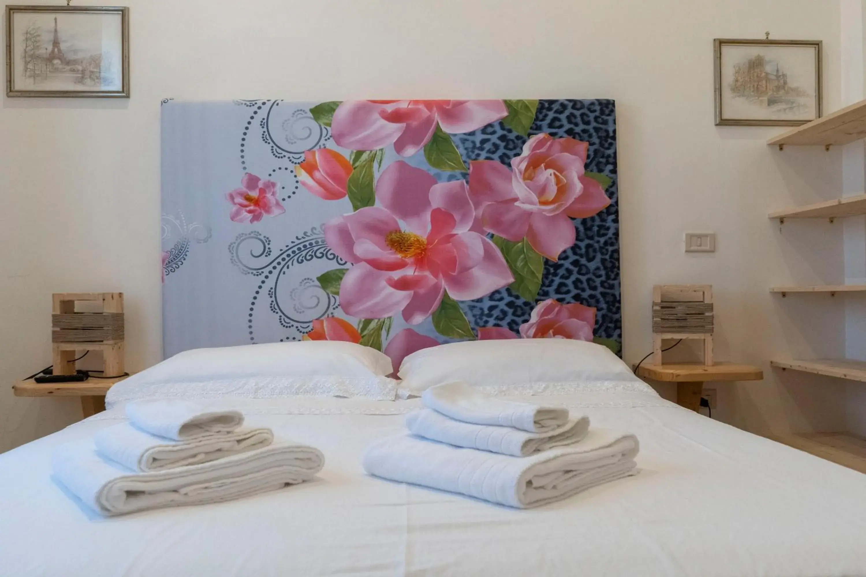 Triple Room with Private Bathroom - single occupancy in Villa Lina Bed&Breakfast Triple Room with Private Bathroom - single occupancy in Villa Lina Bed&Breakfast