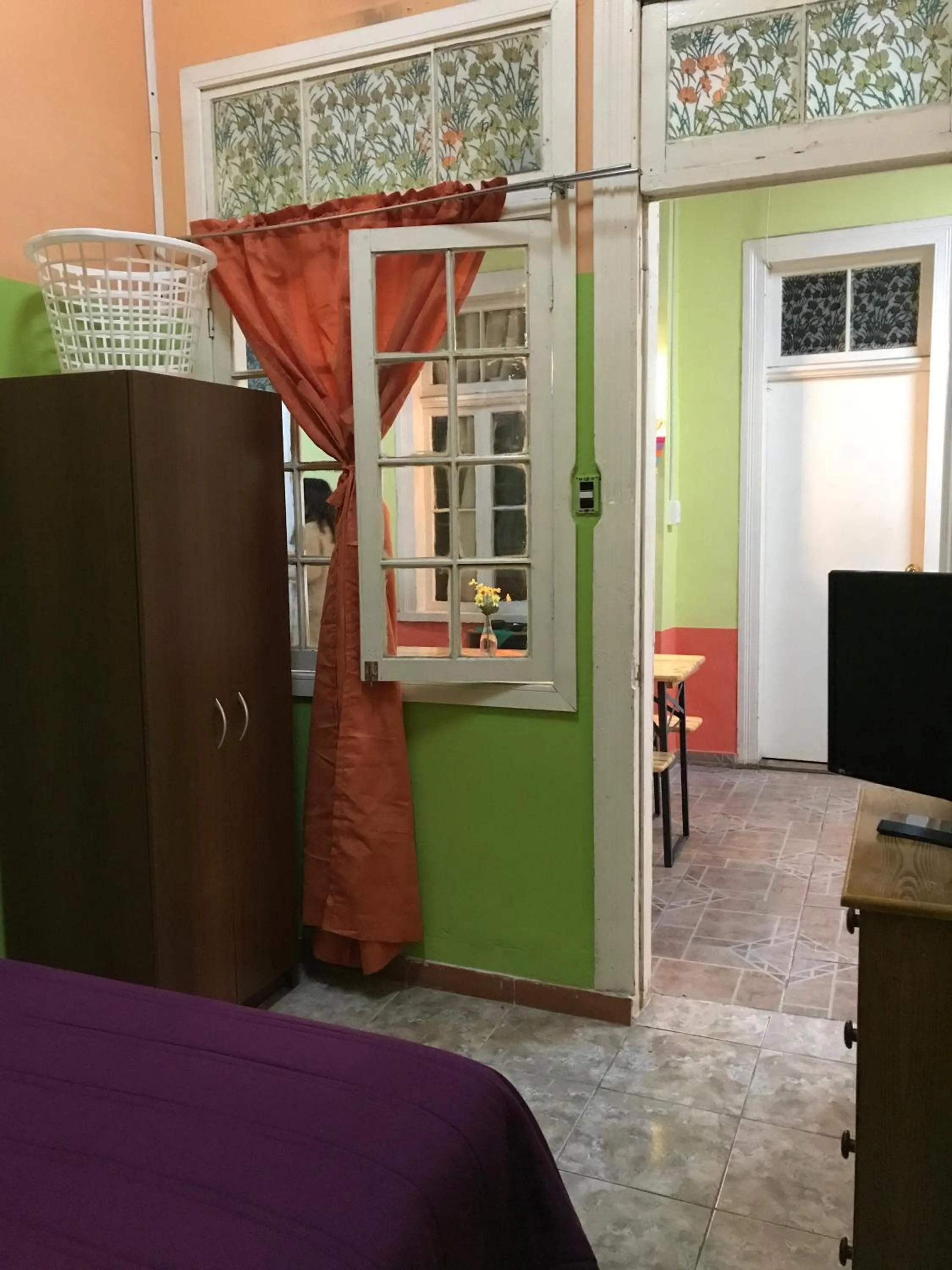 Standard Double Room with Shared Bathroom in Hostal Tricontinental