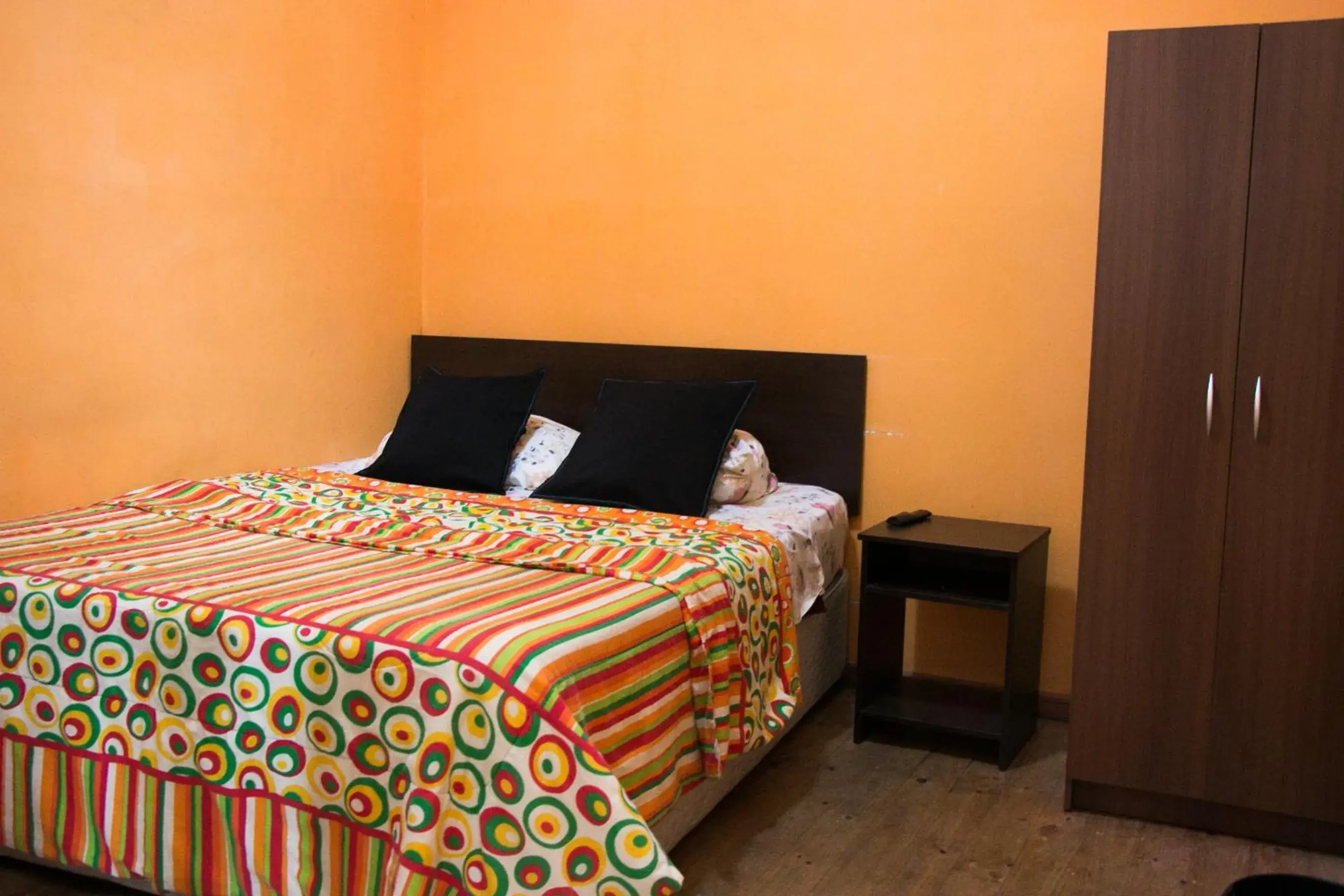 Standard Double Room with Shared Bathroom in Hostal Tricontinental Standard Double Room with Shared Bathroom in Hostal Tricontinental