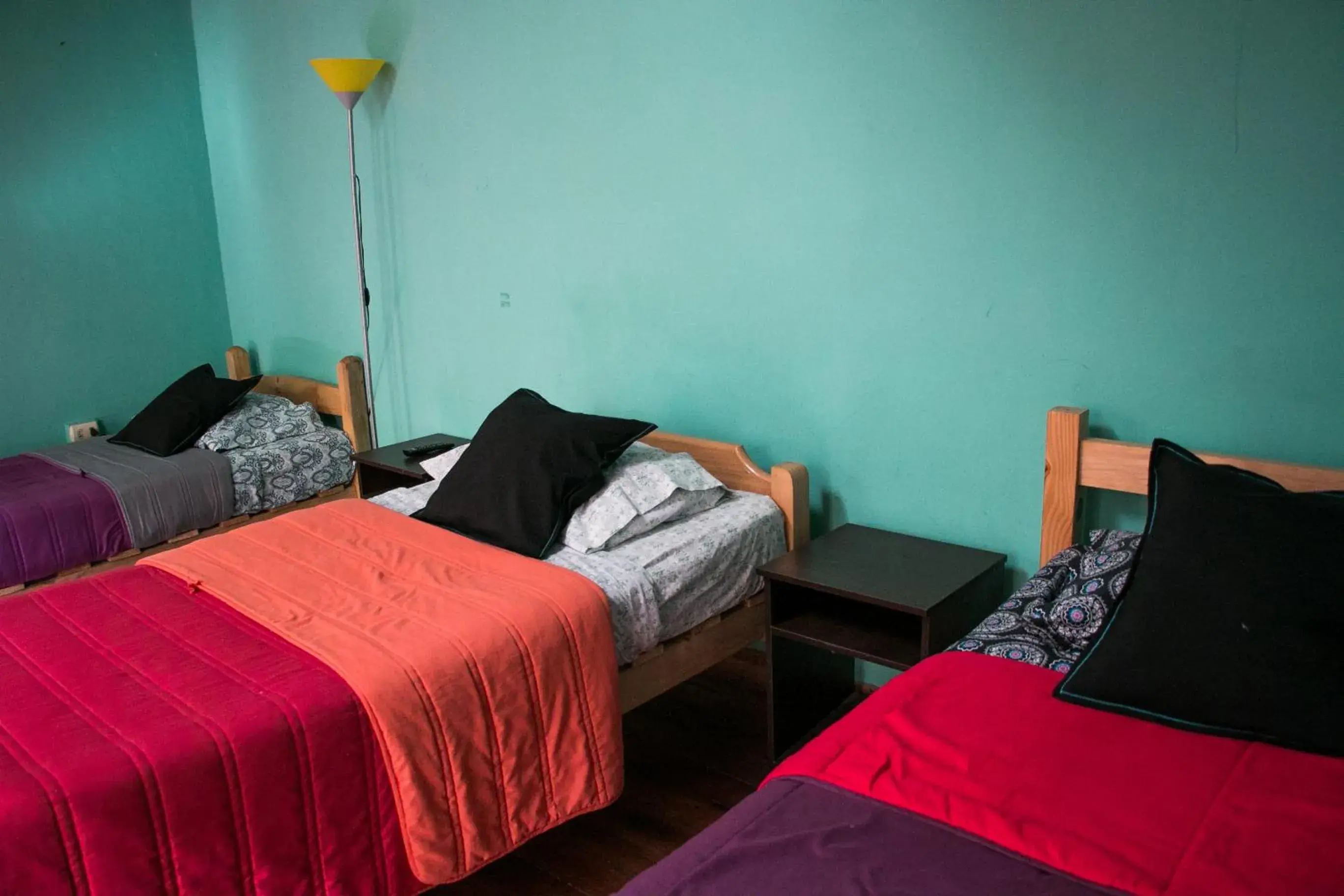 Basic Triple Room with Shared Bathroom in Hostal Tricontinental Basic Triple Room with Shared Bathroom in Hostal Tricontinental