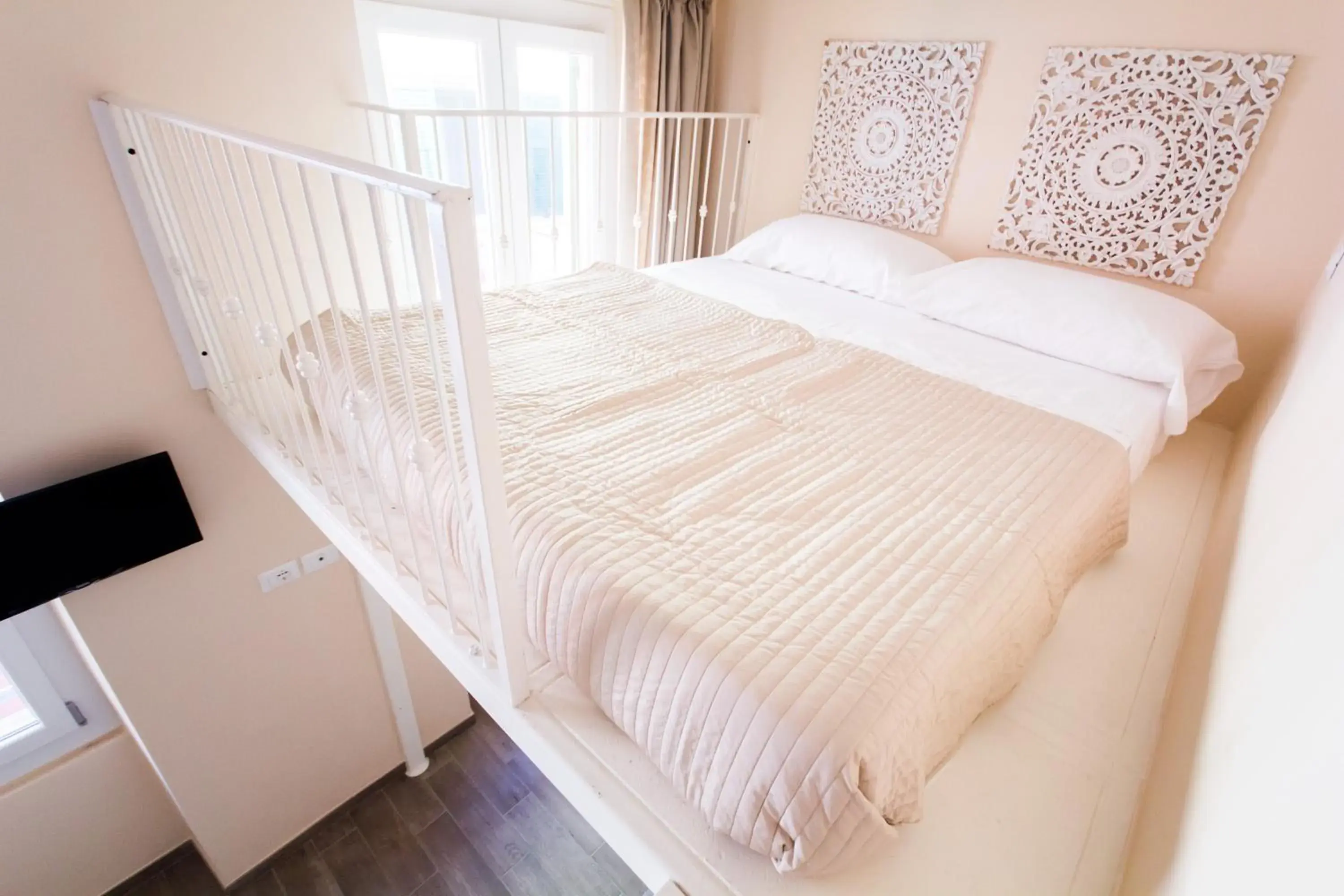 Bed in Emily Rooms Bed in Emily Rooms