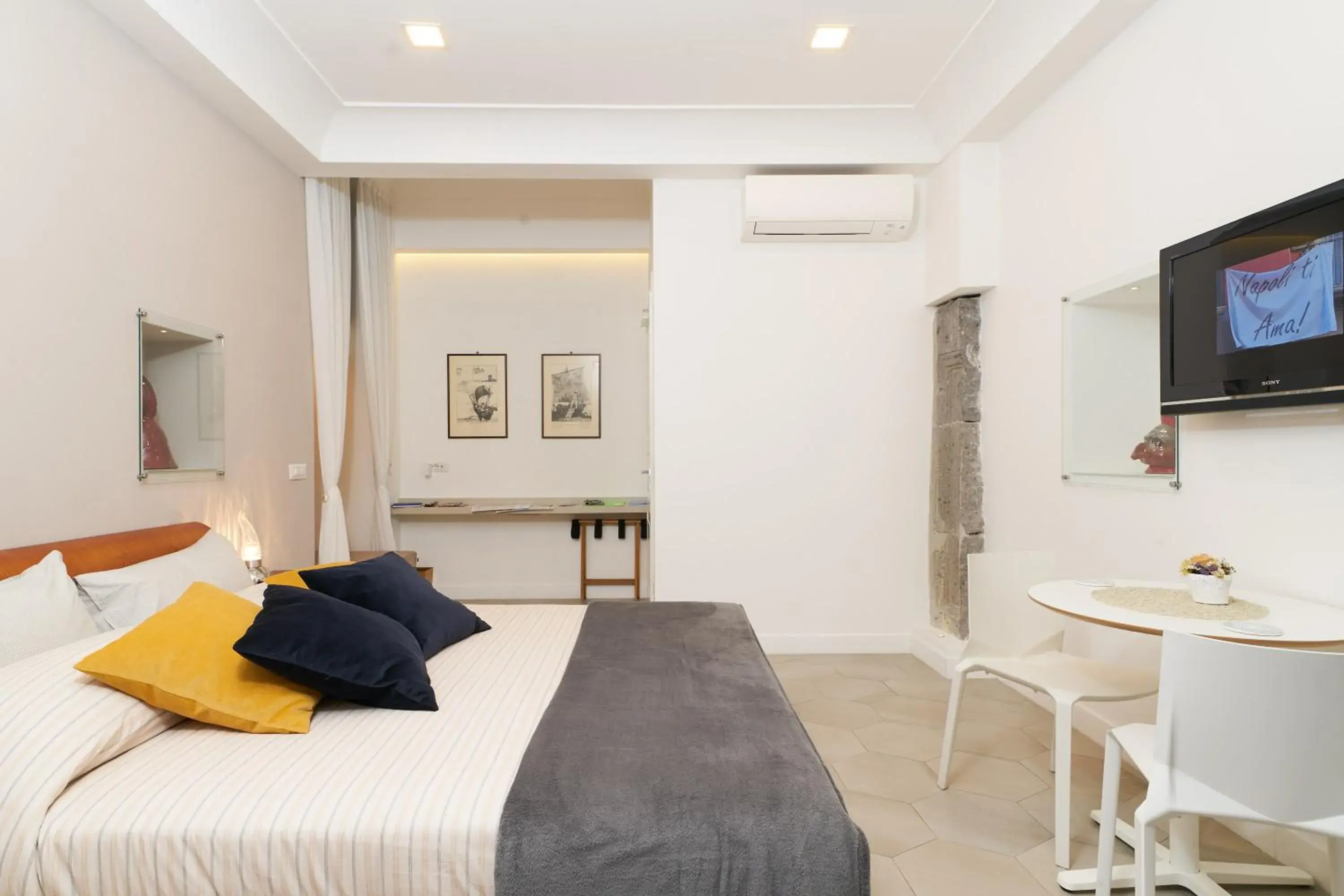 Deluxe Double Room in A Casa del Principe LT Deluxe Double Room in A Casa del Principe LT