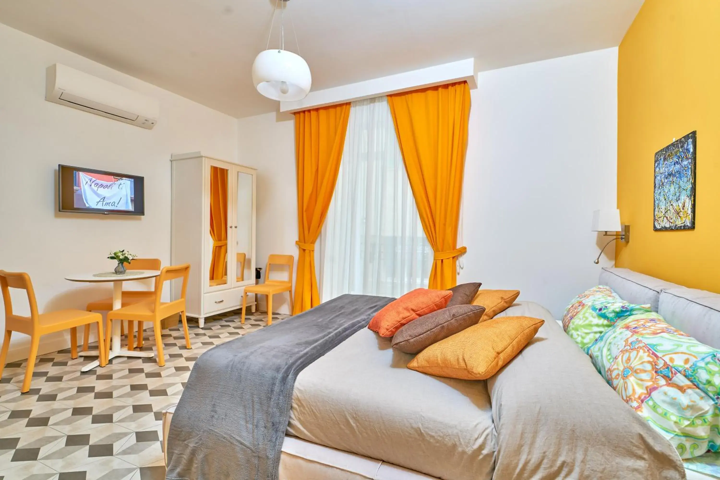 Family Room with Balcony - single occupancy in A Casa del Principe LT Family Room with Balcony - single occupancy in A Casa del Principe LT