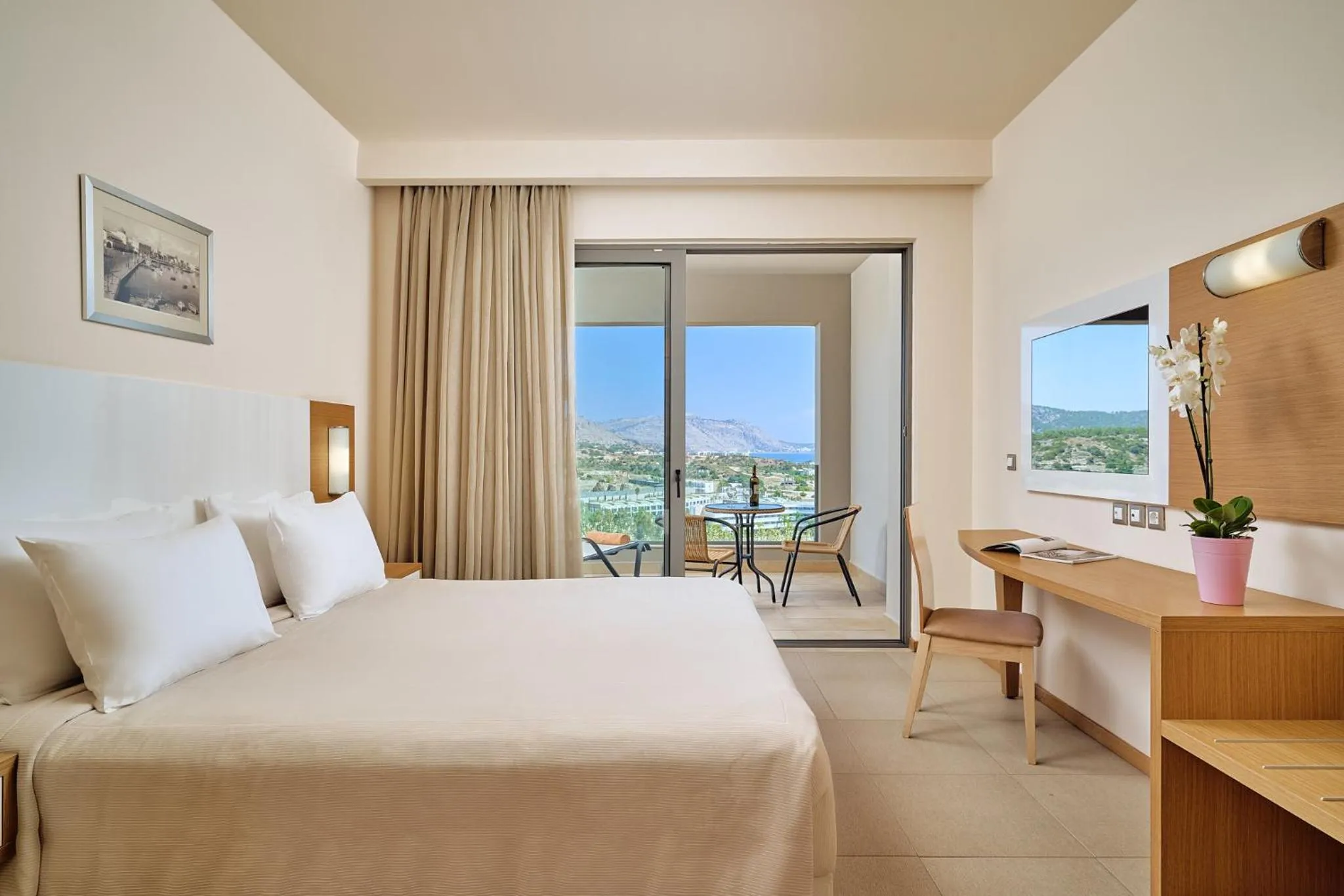 Bedroom, Bed in Princess Sun Hotel