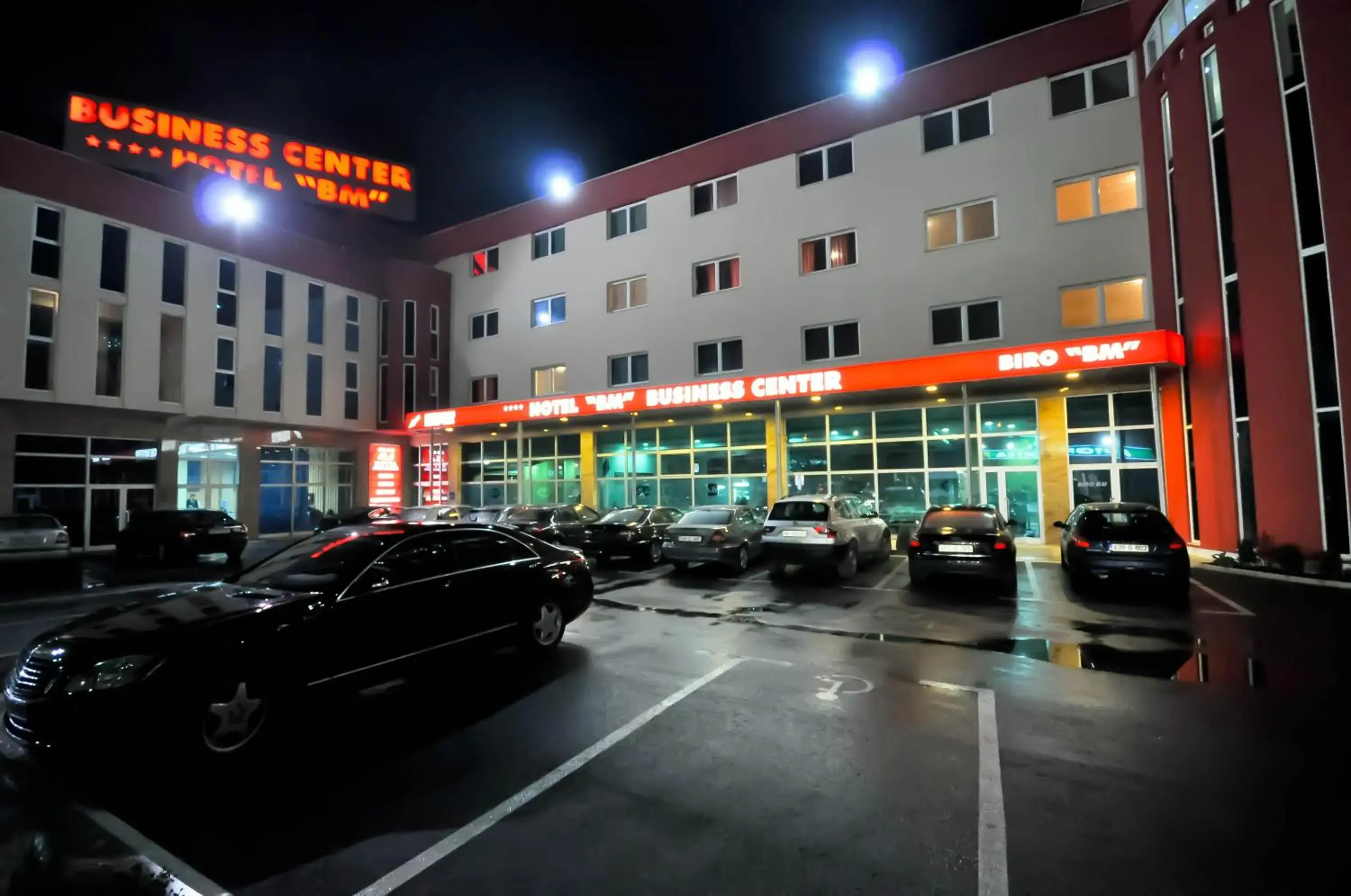 Facade/entrance in Hotel BM International Facade/entrance in Hotel BM International