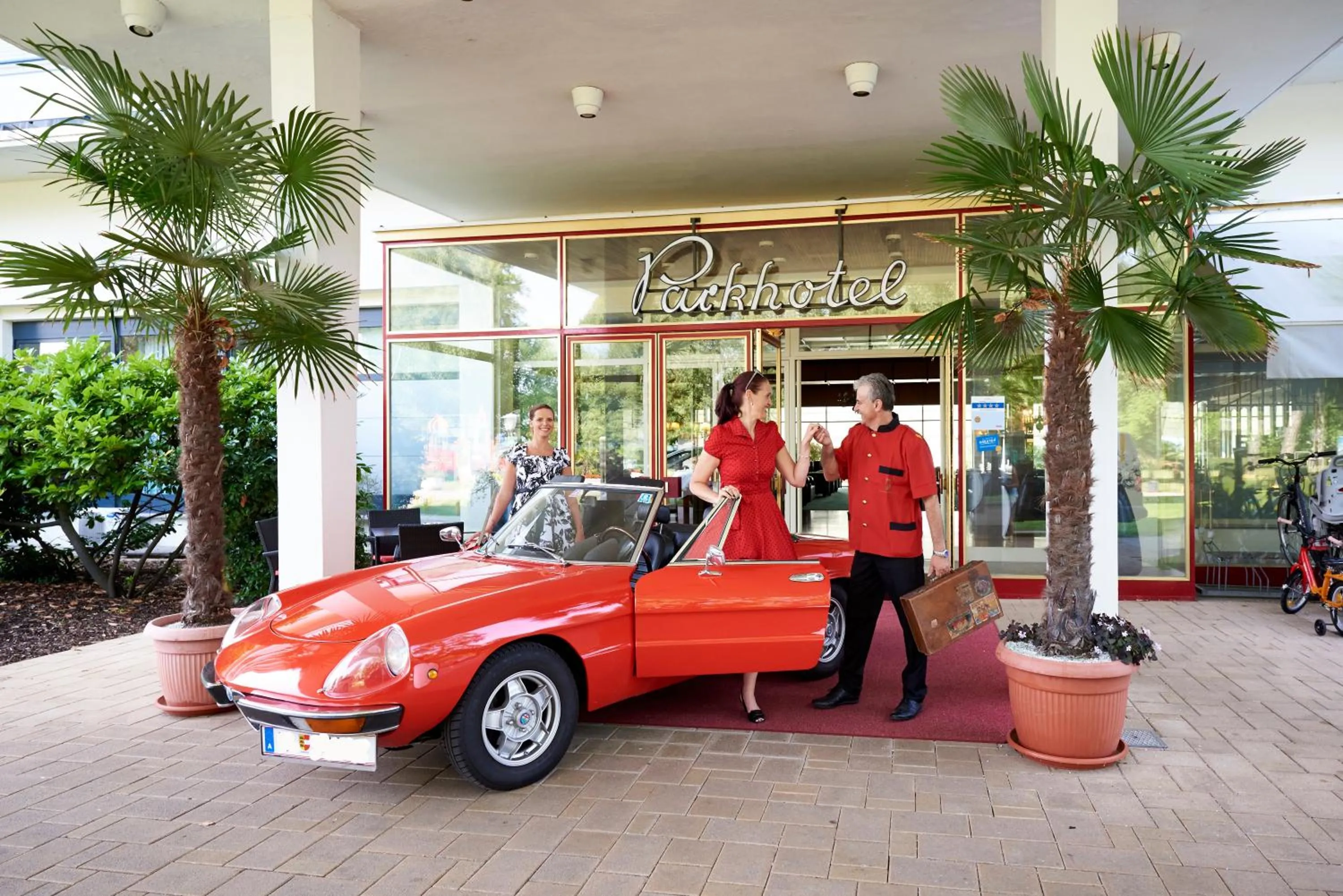 Facade/entrance in Parkhotel Pörtschach - Das Hotelresort mit Insellage am Wörthersee