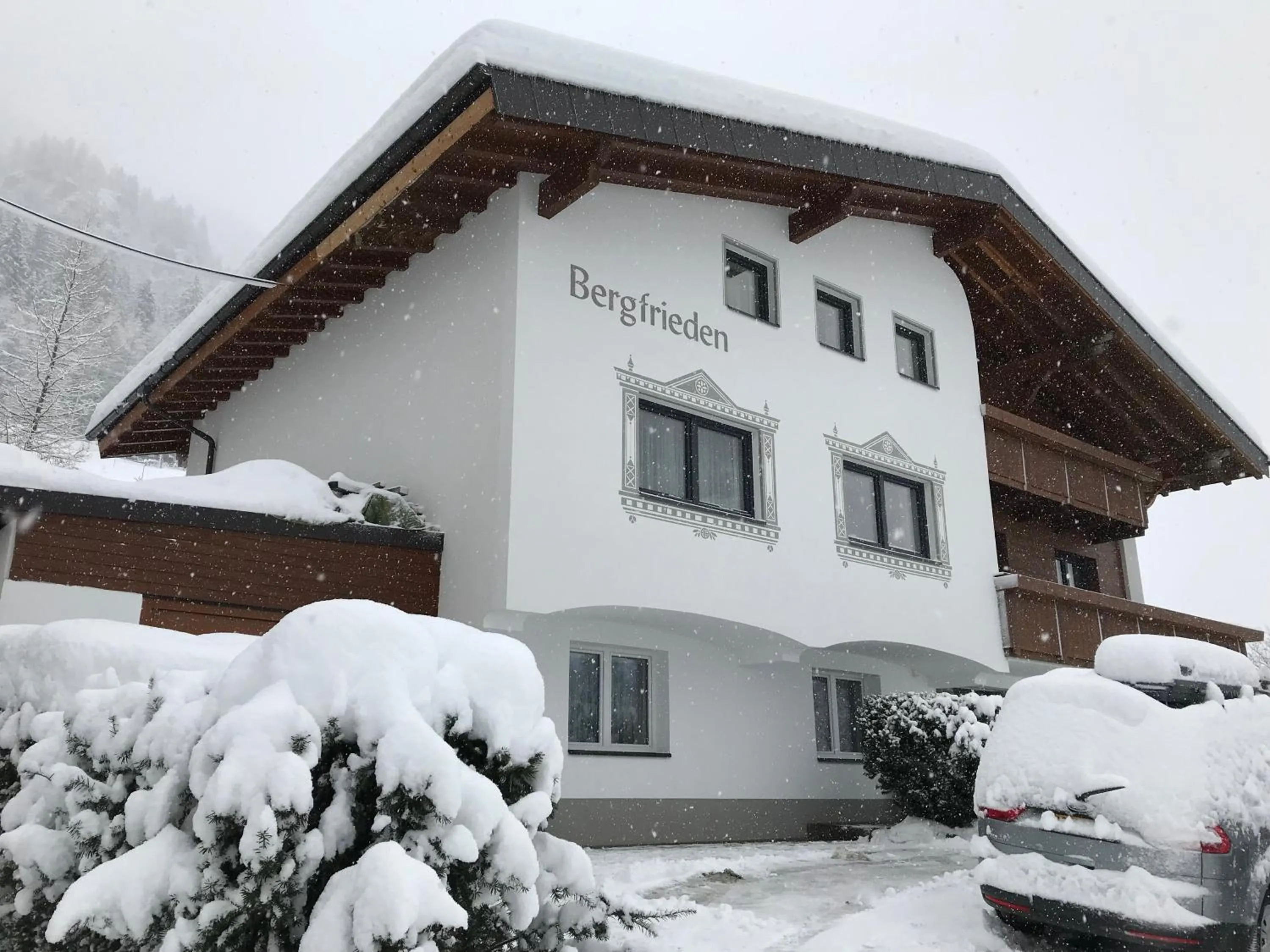 Property building in Haus Bergfrieden
