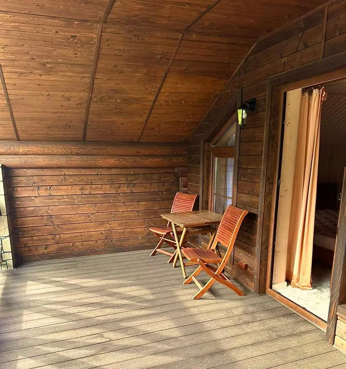Leoslav Apartments