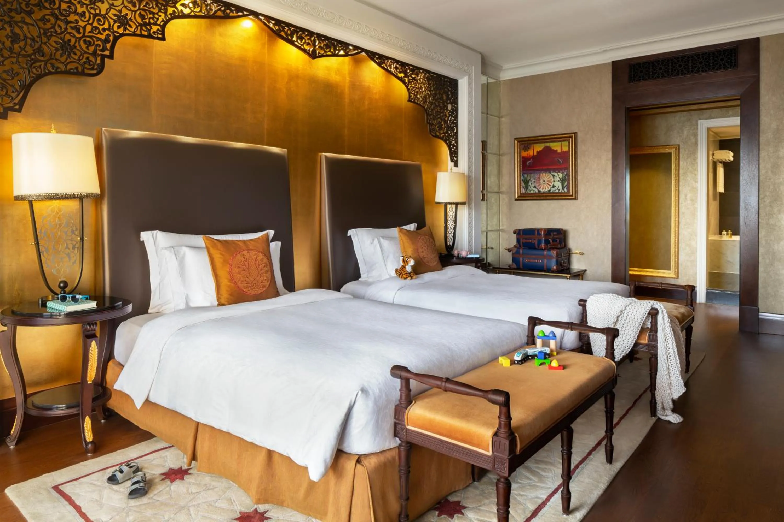 Bed in Jumeirah Zabeel Saray Dubai