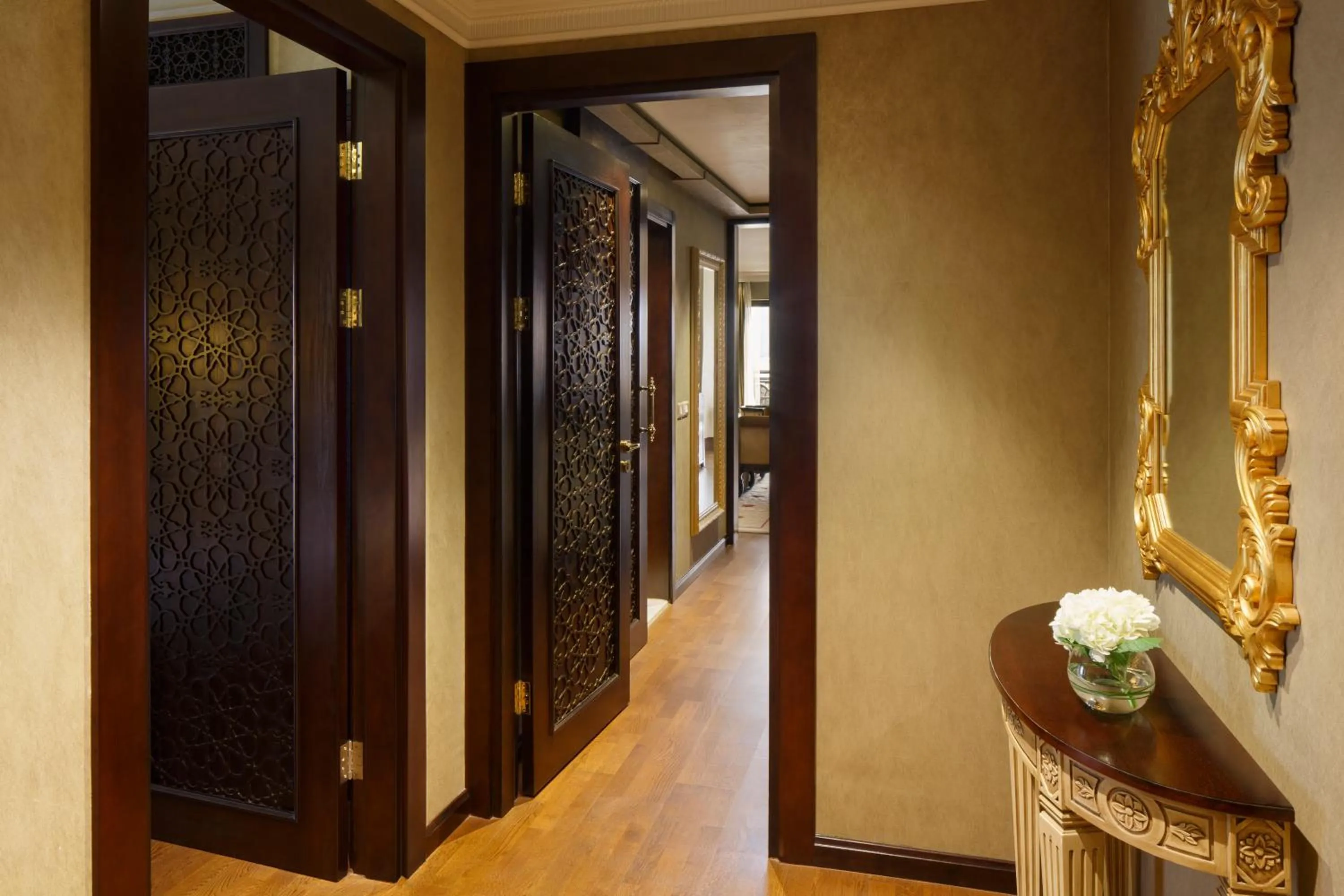 Bedroom in Jumeirah Zabeel Saray Dubai