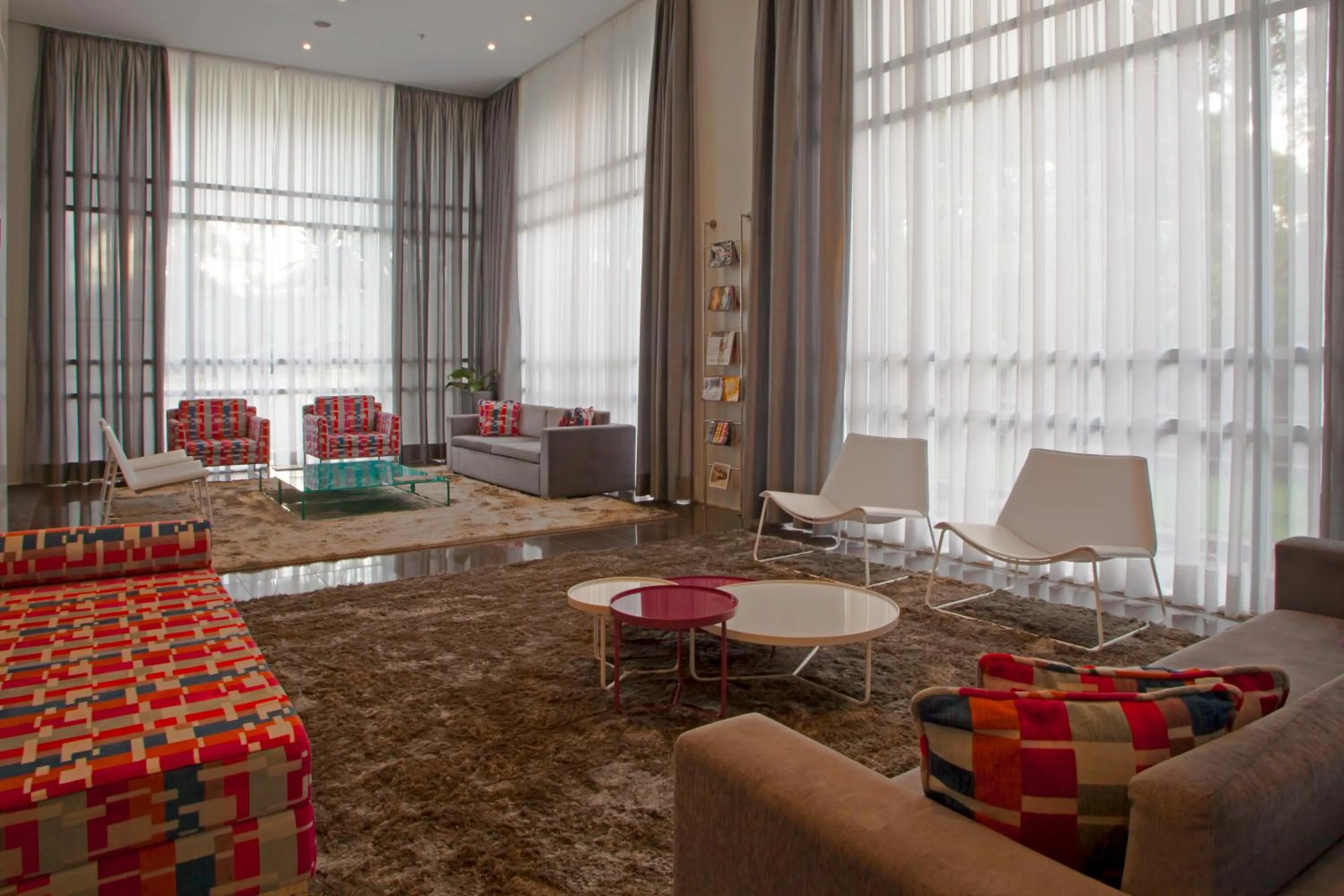 Lobby or reception in Quality Suites Alphaville