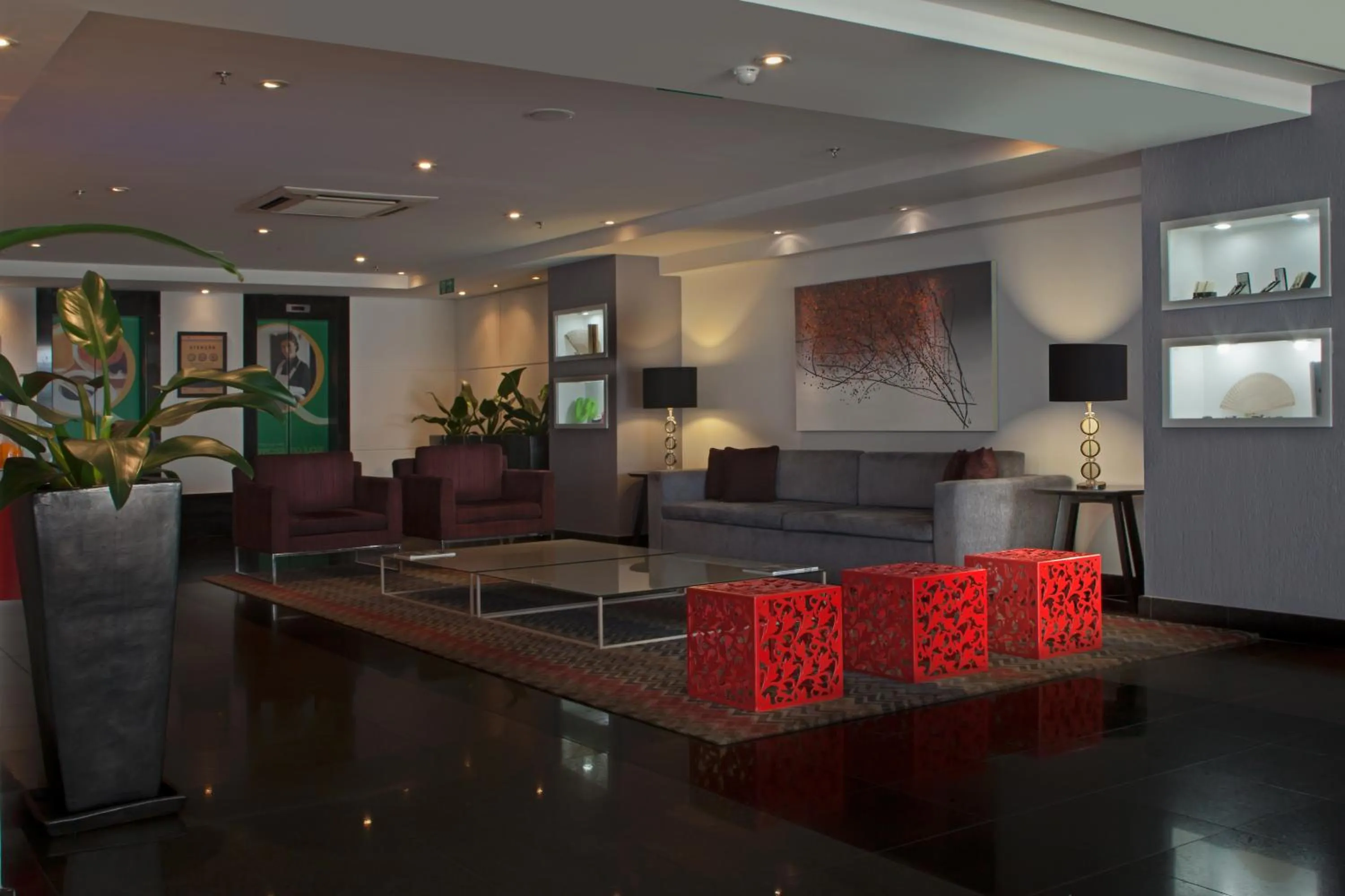 Lobby or reception in Quality Suites Alphaville