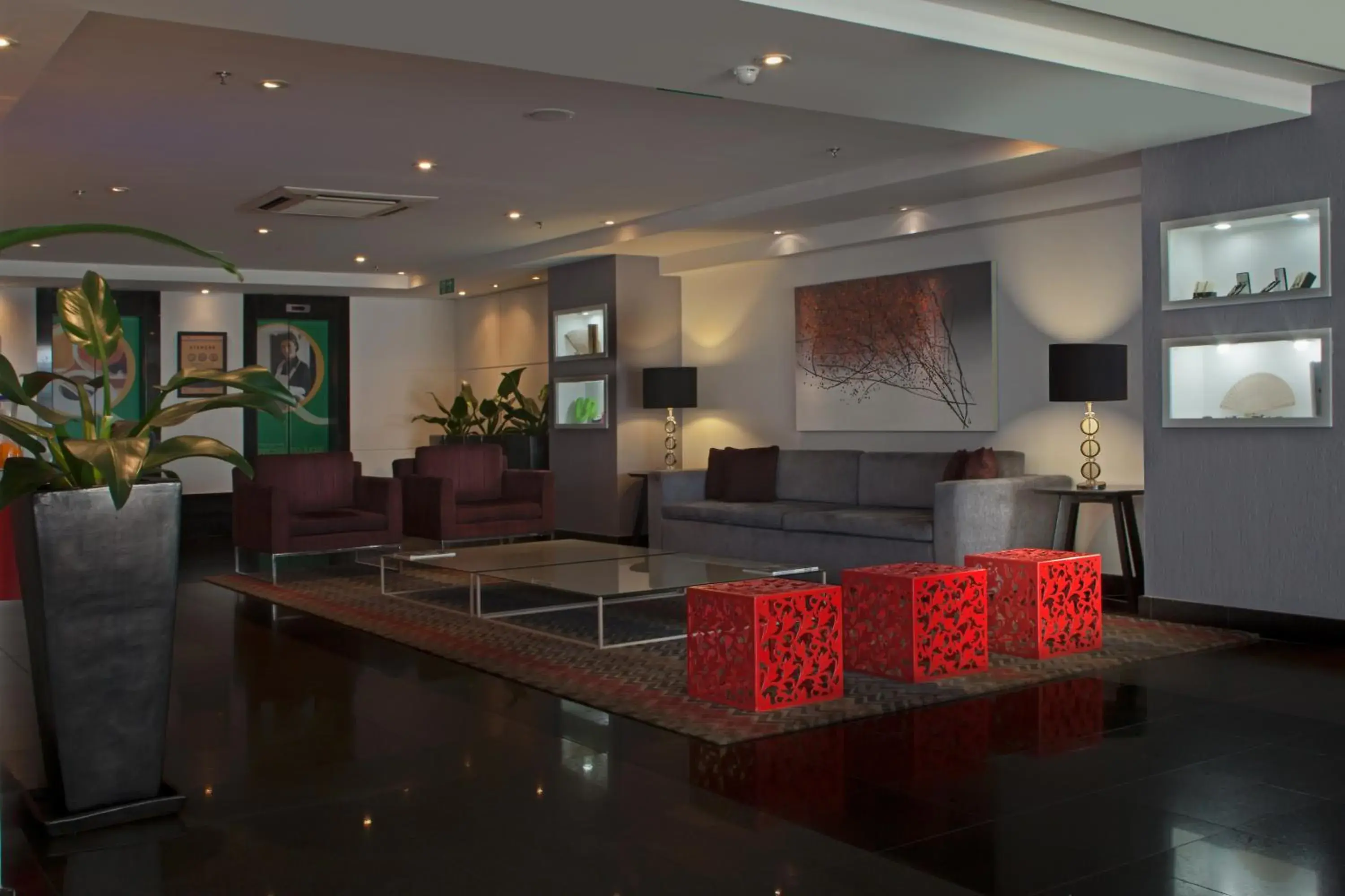 Lobby or reception in Quality Suites Alphaville Lobby or reception in Quality Suites Alphaville