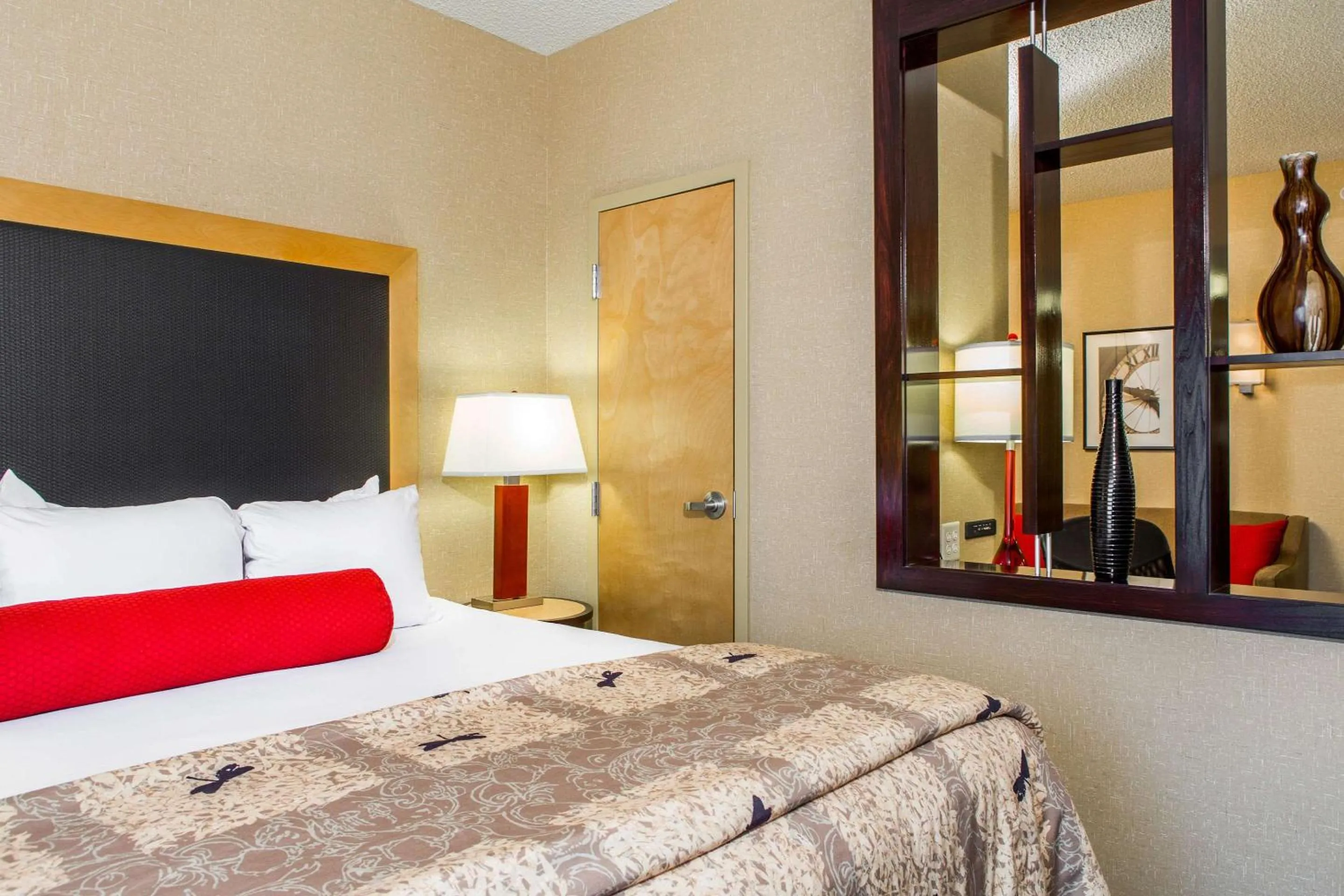 Bedroom, Bed in Cambria Hotel Raleigh-Durham Airport