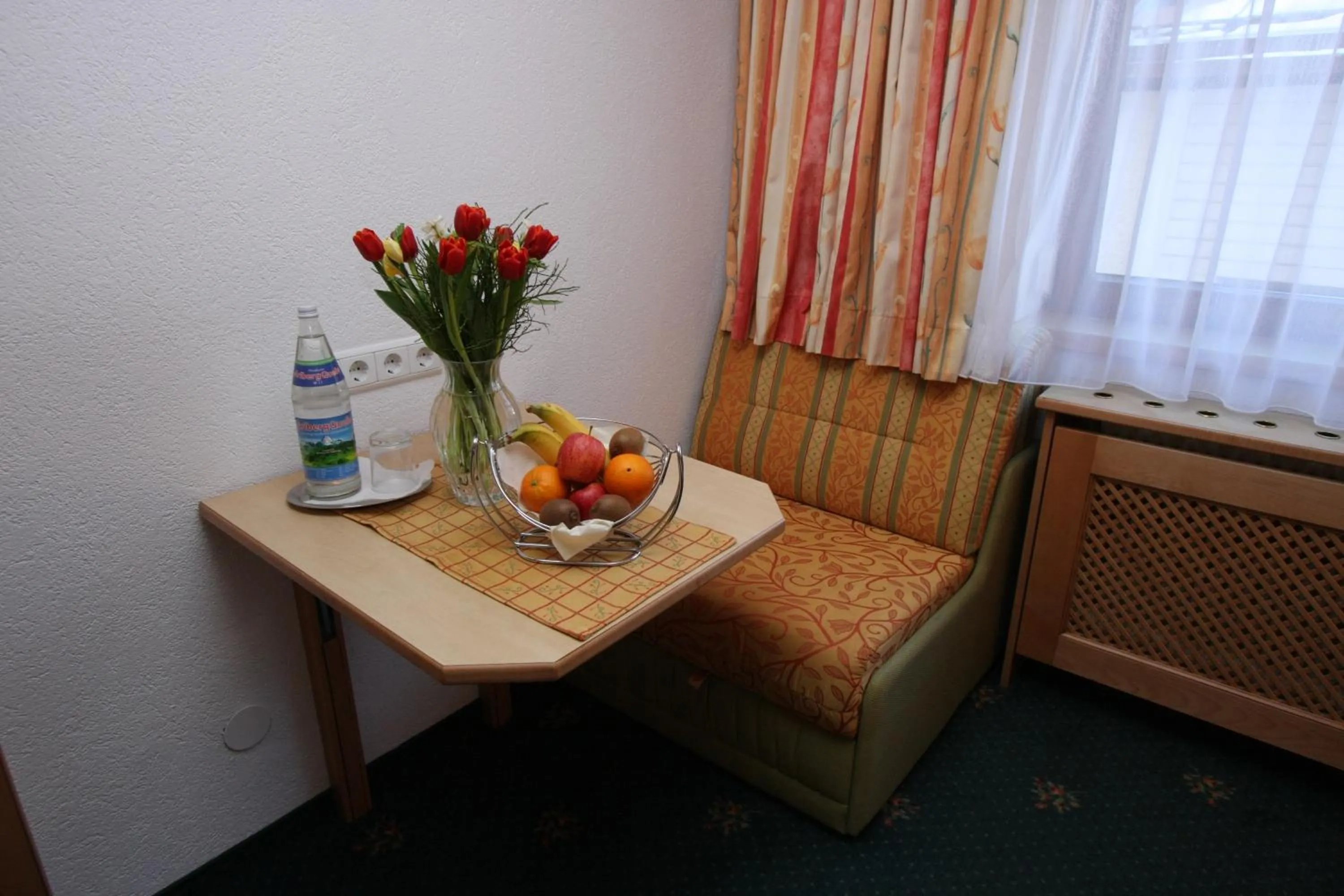 Photo of the whole room in Alphotel Garni Salner