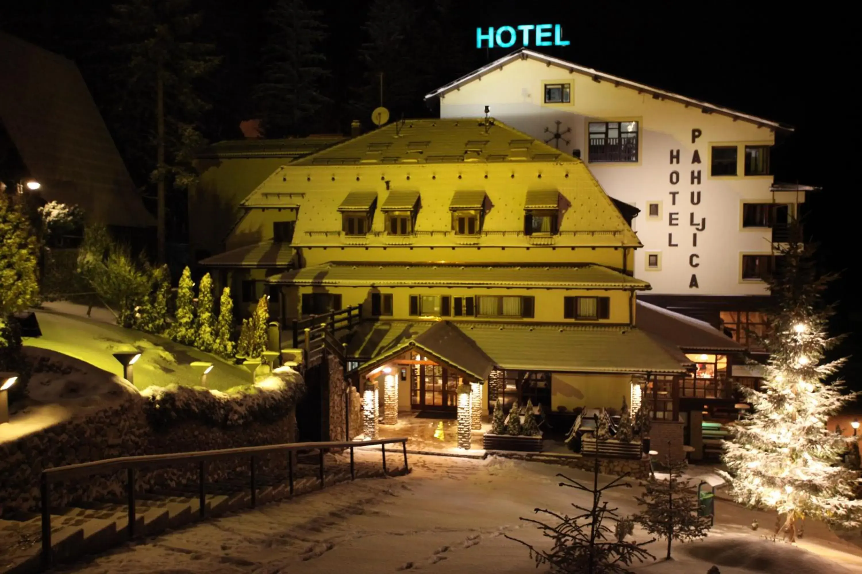 Property building in Hotel Pahuljica Property building in Hotel Pahuljica