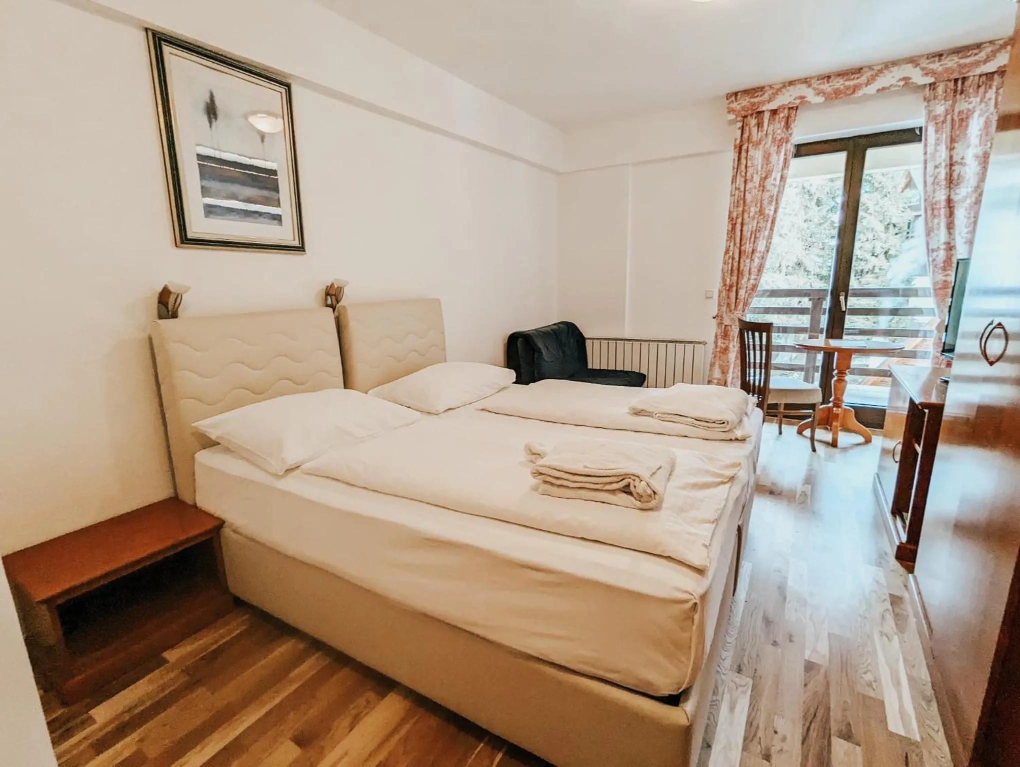 Bedroom, Bed in Hotel Pahuljica