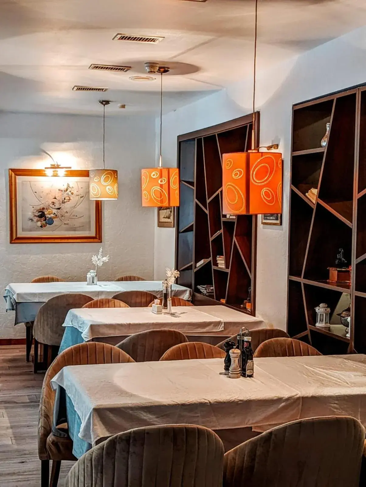 Restaurant/places to eat in Hotel Pahuljica Restaurant/places to eat in Hotel Pahuljica