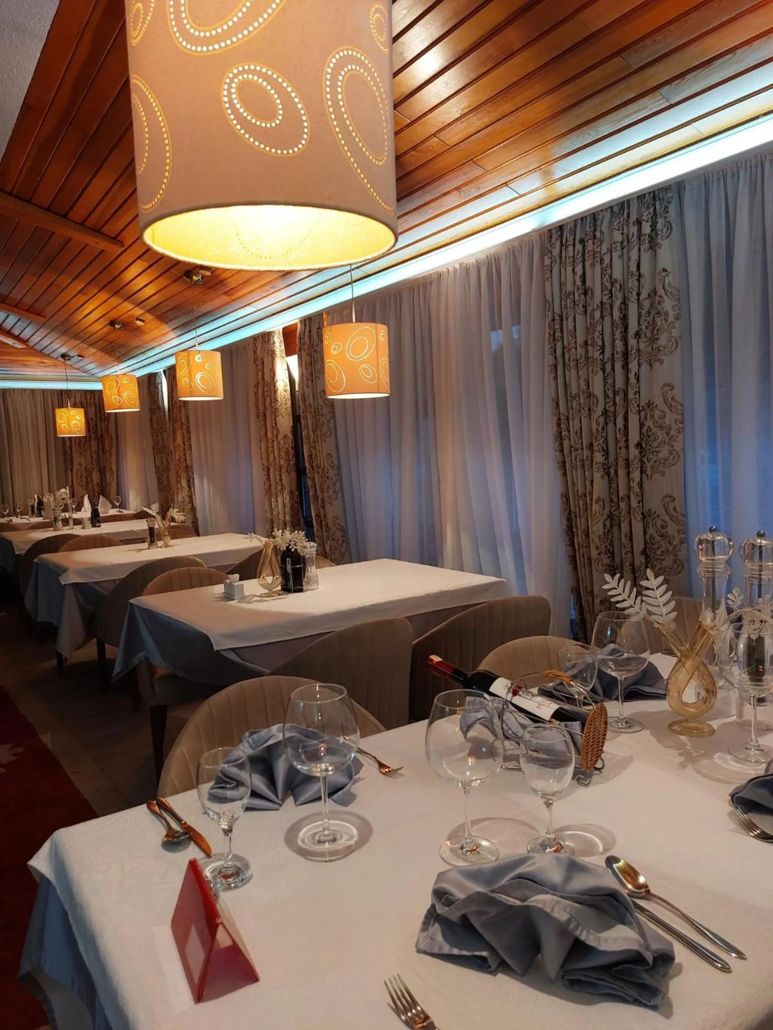 Restaurant/places to eat in Hotel Pahuljica