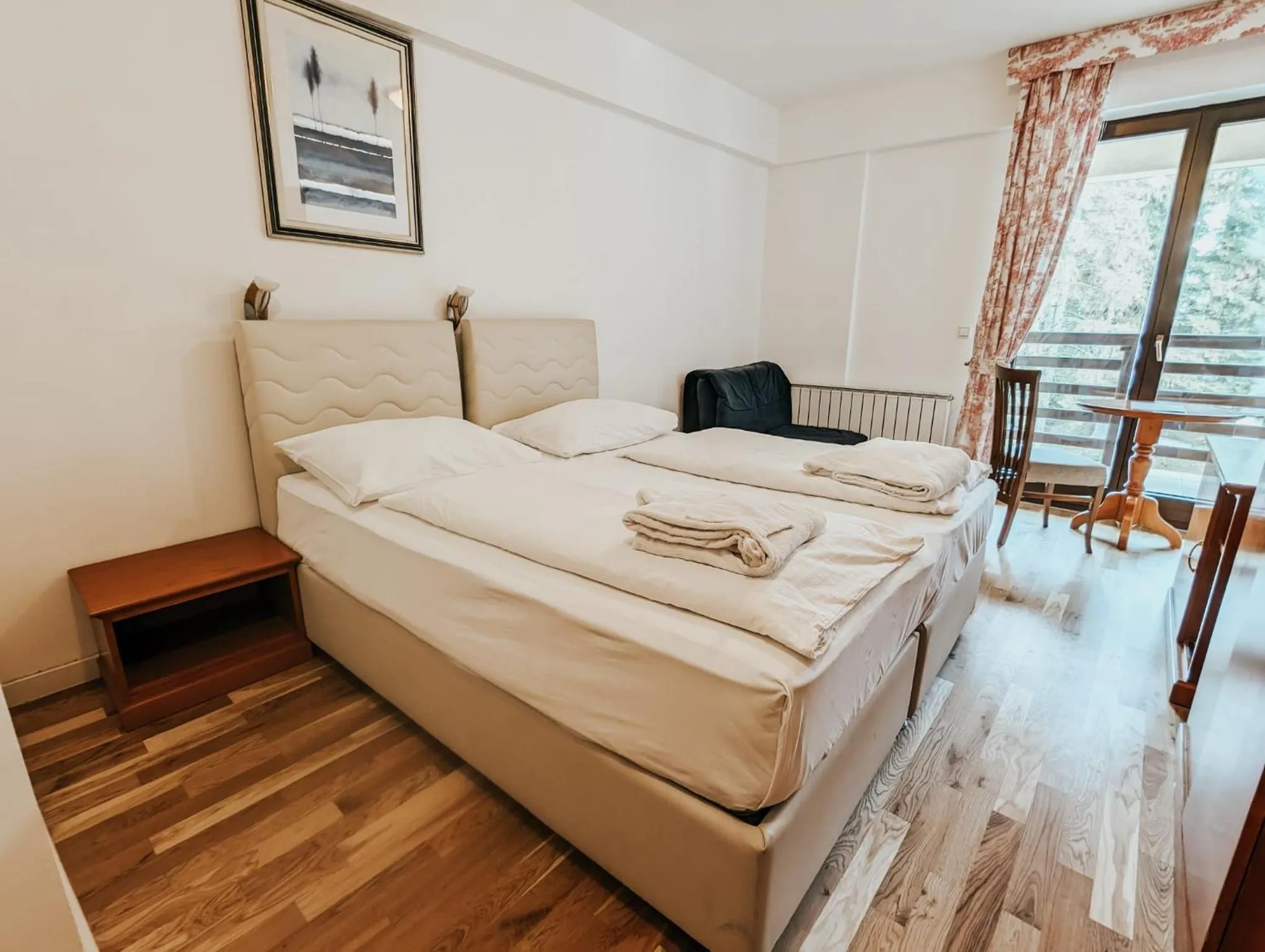 room service, Bed in Hotel Pahuljica