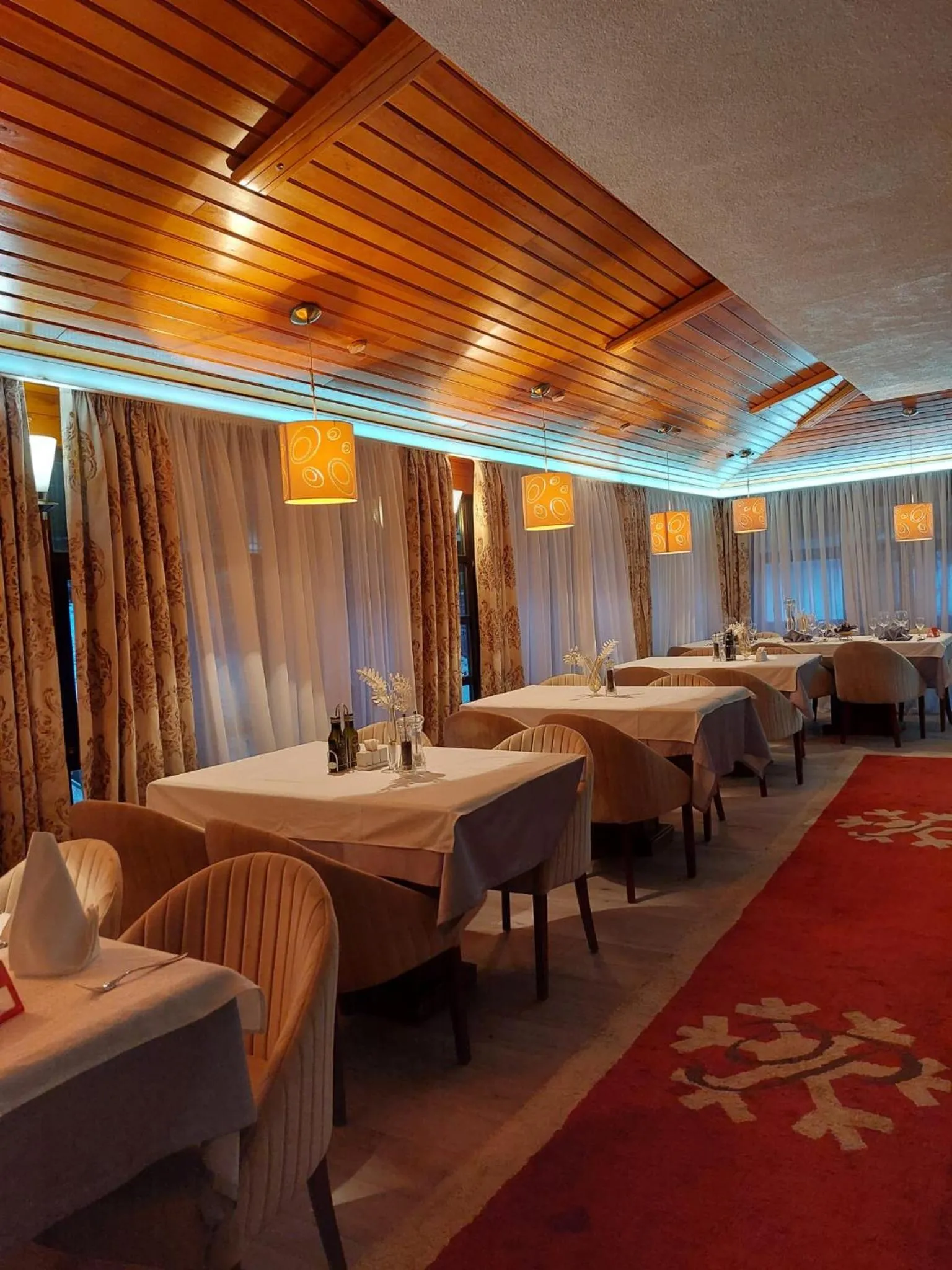 Restaurant/places to eat in Hotel Pahuljica