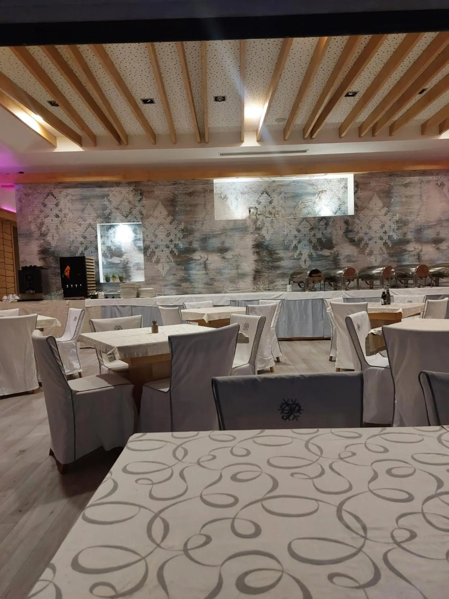 Restaurant/places to eat in Hotel Pahuljica