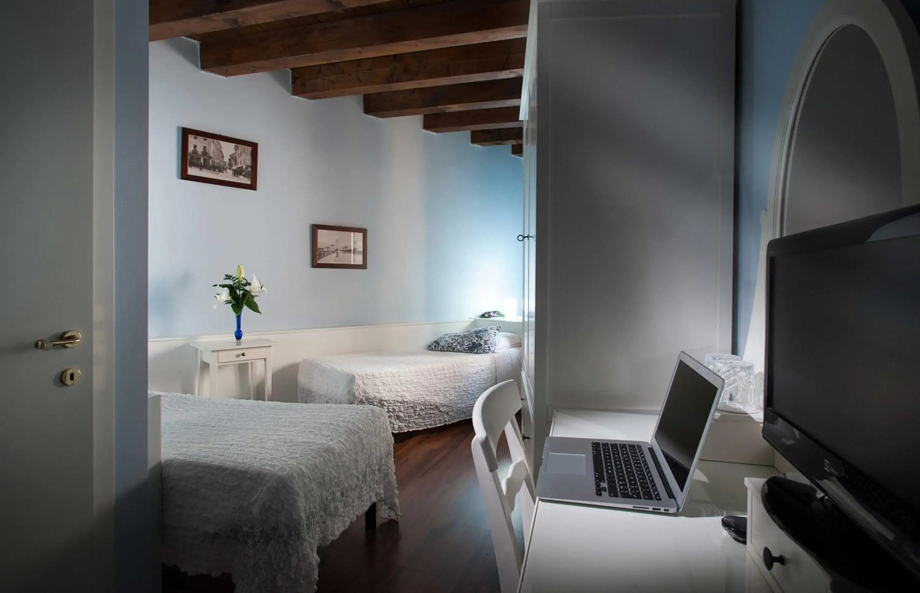 Small Twin Room in Hotel Al Castello Small Twin Room in Hotel Al Castello