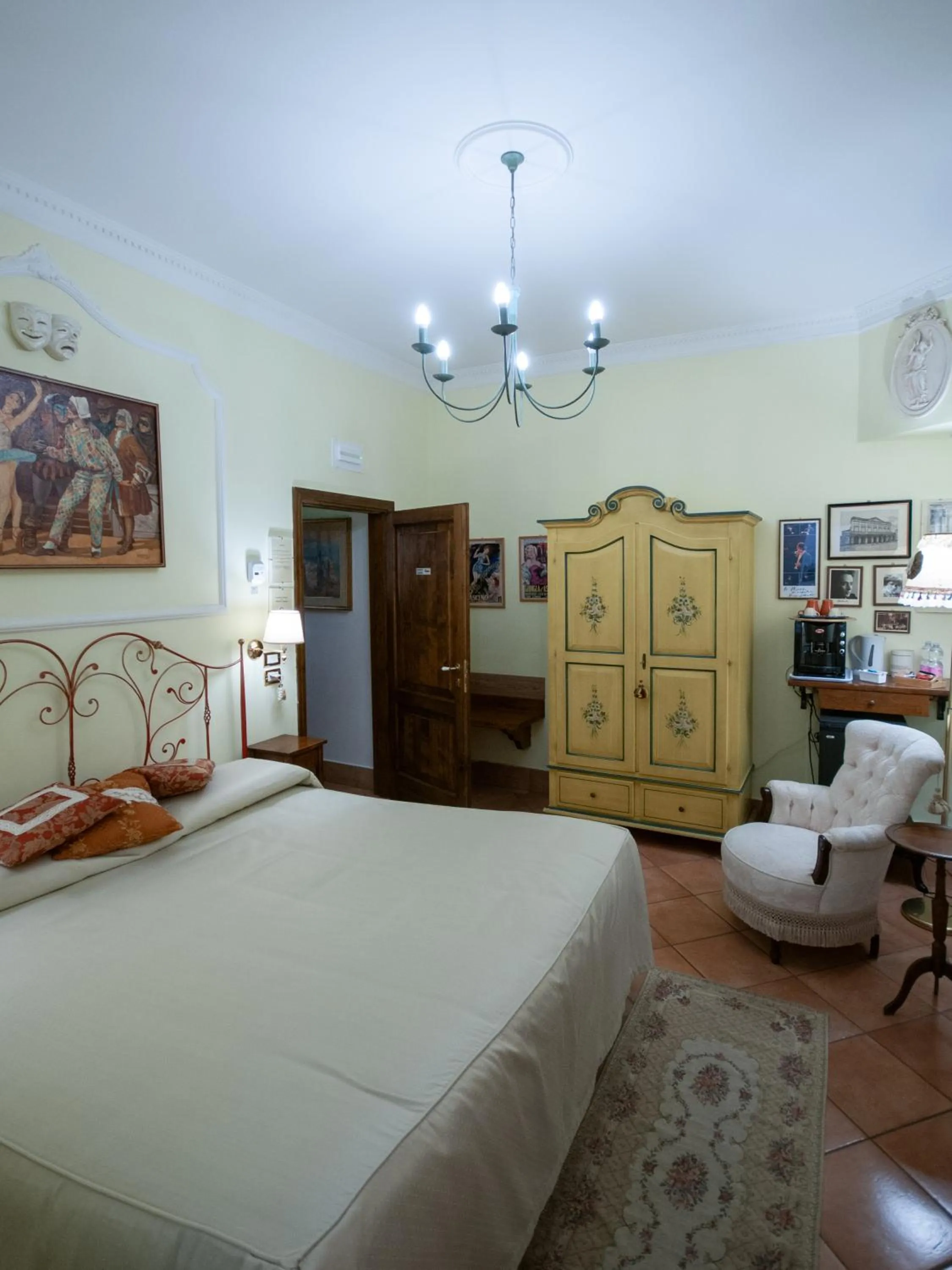 Bed in Mondo Antico R&B