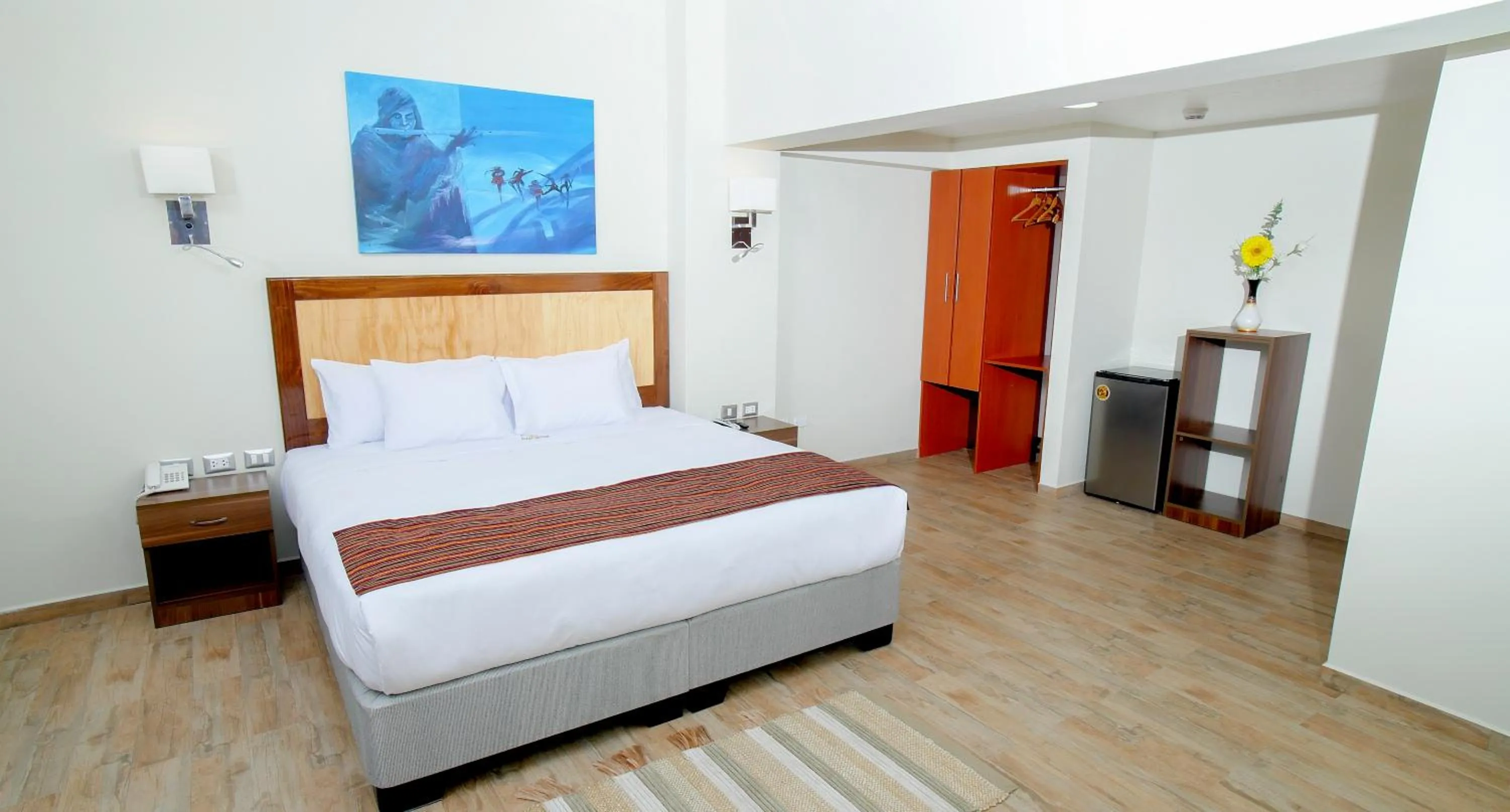 Bed in Golden Sunrise Machupicchu