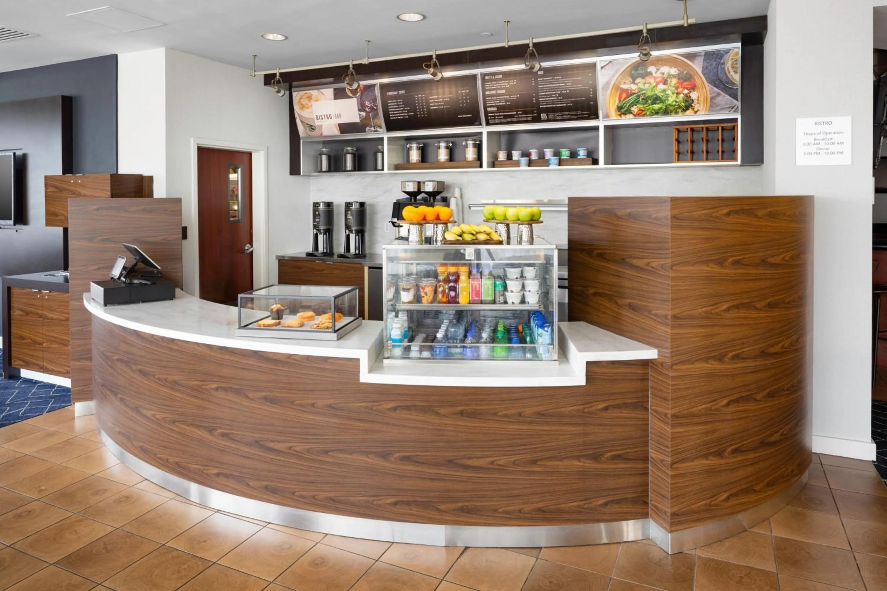 Restaurant/places to eat in Courtyard Shelton