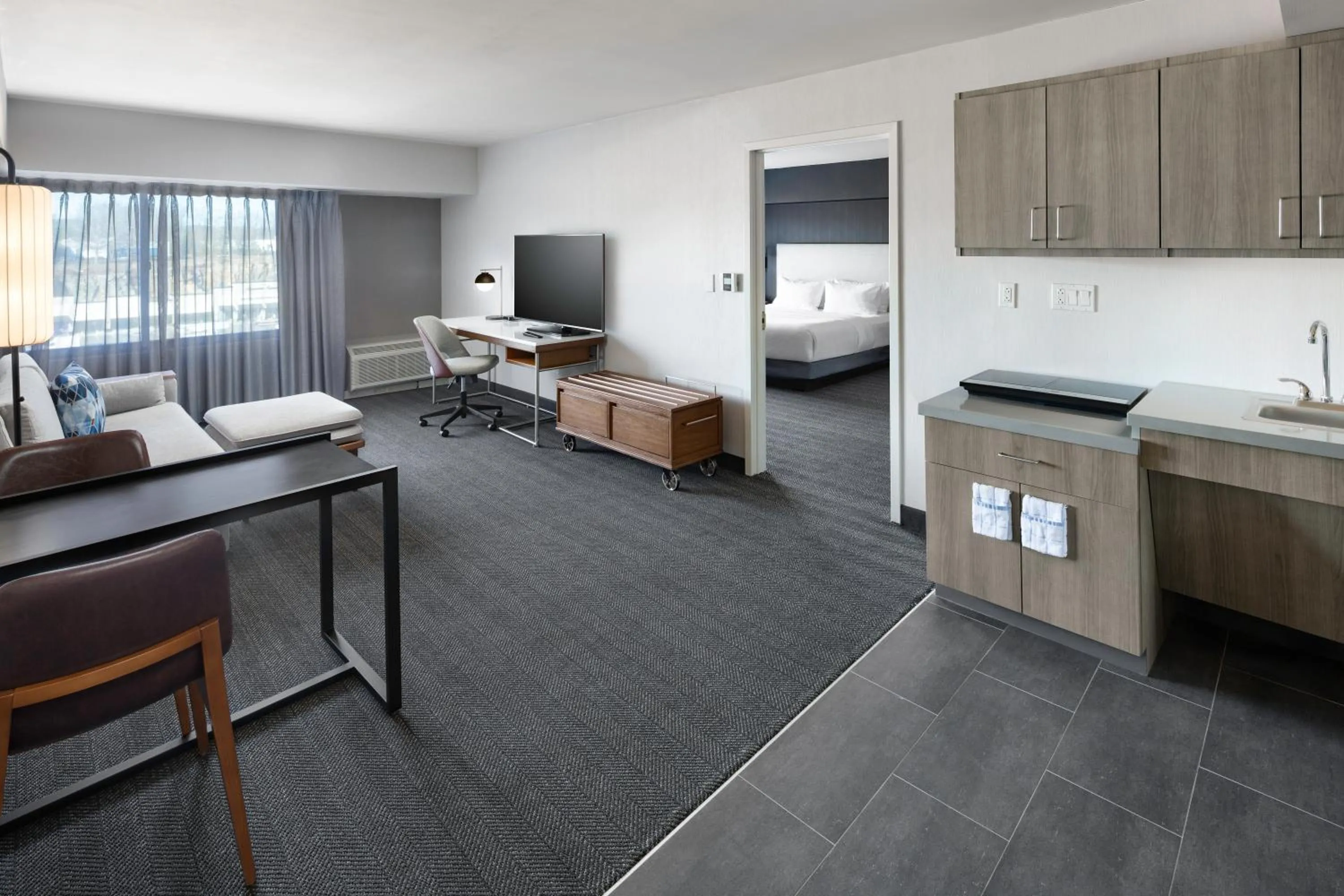 Living room, Bed in Courtyard Shelton