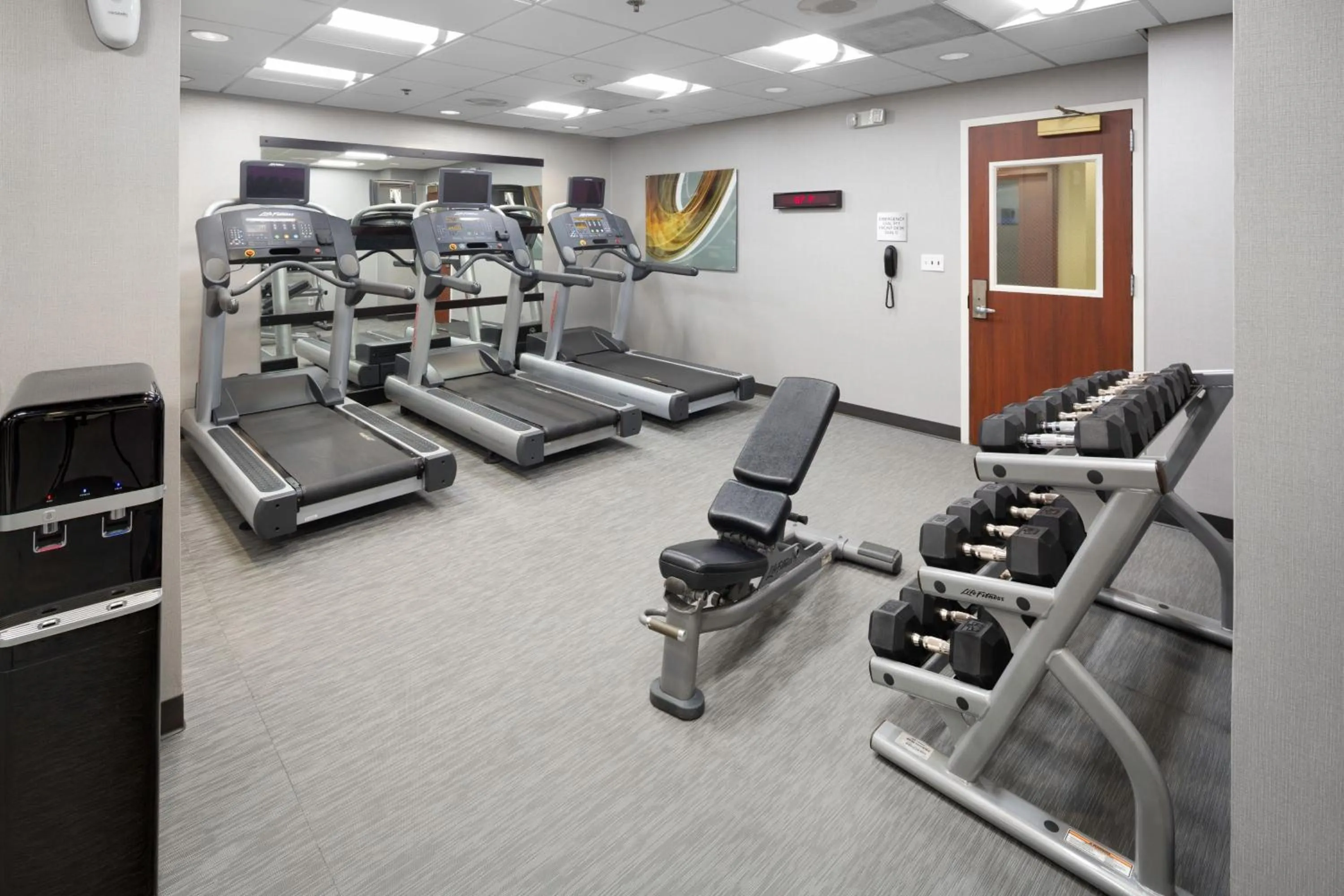 Fitness centre/facilities in Courtyard Shelton