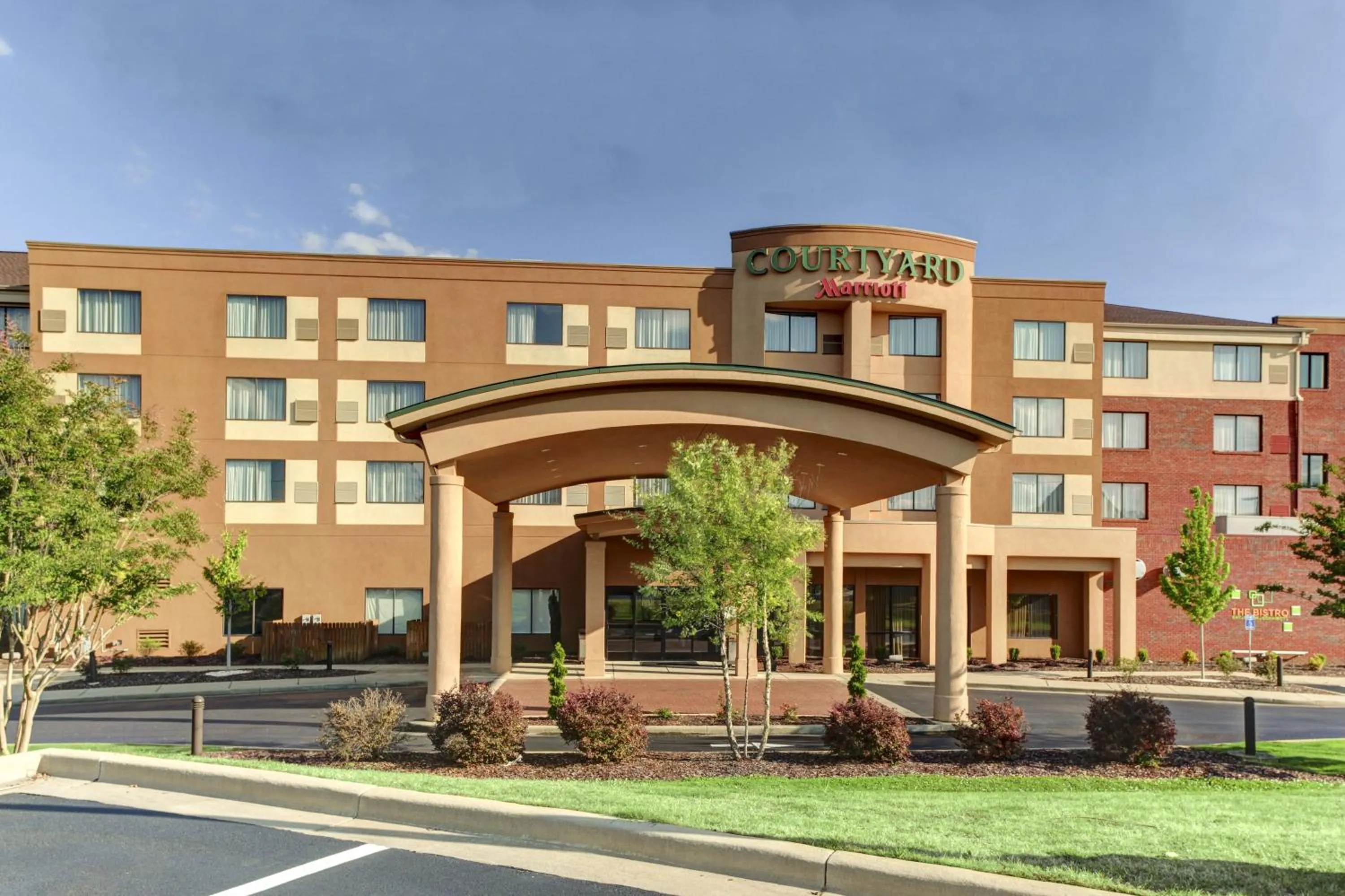 Property building in Courtyard by Marriott Anniston Oxford