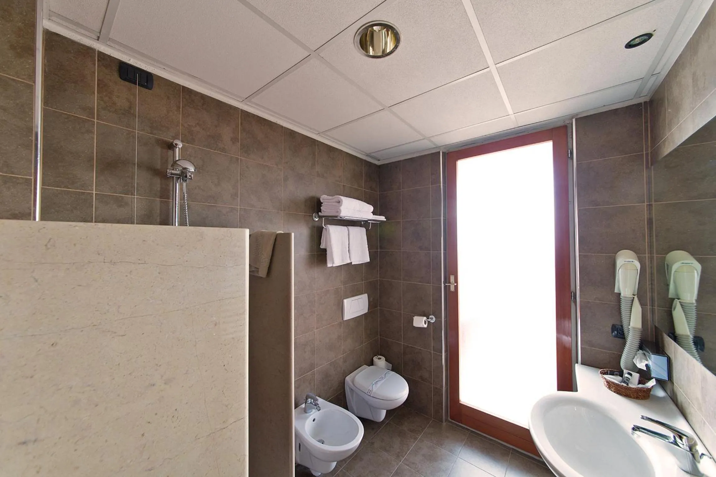 Shower in Hotel Smeraldo