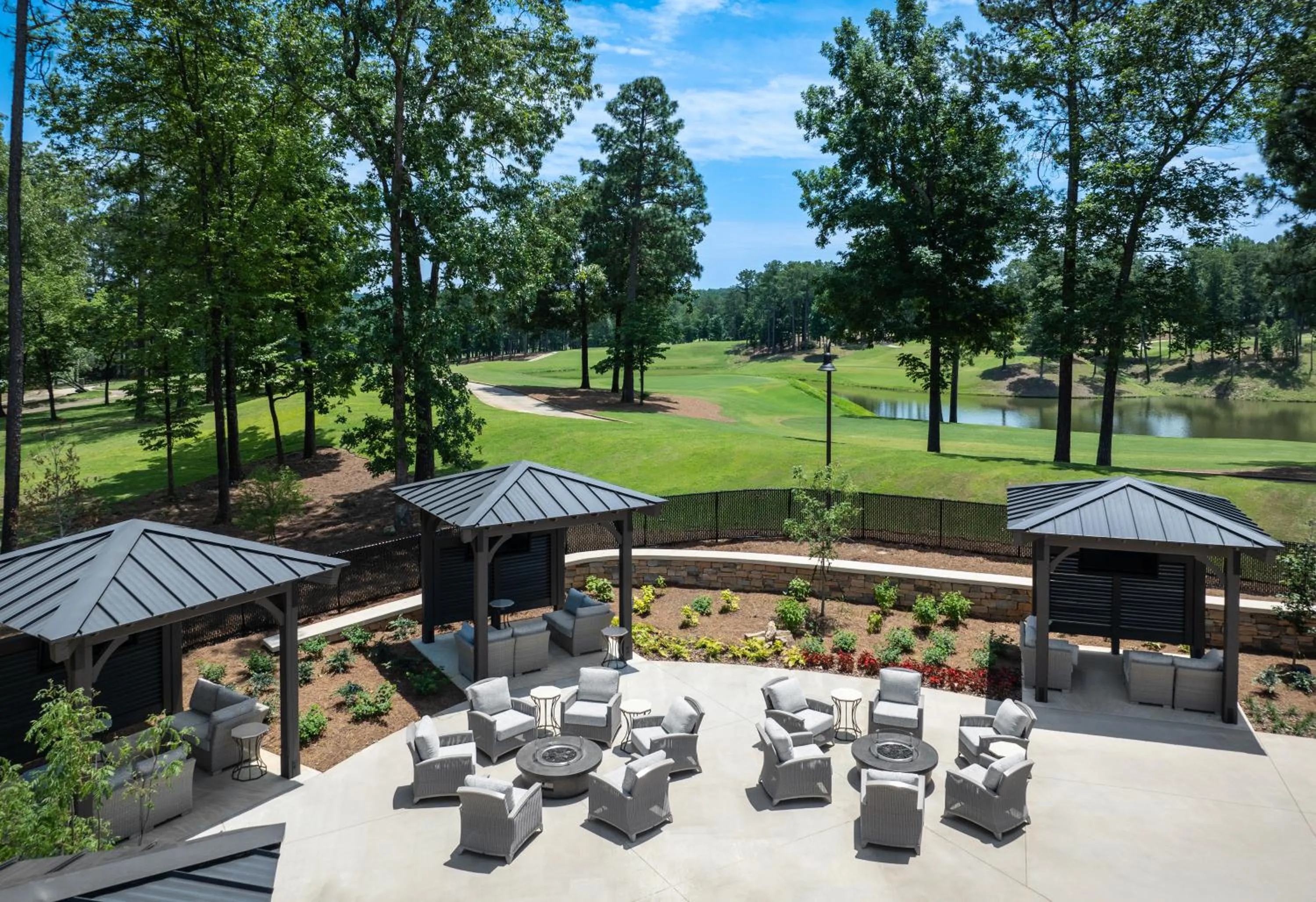 Patio in Renaissance Birmingham Ross Bridge Golf Resort & Spa