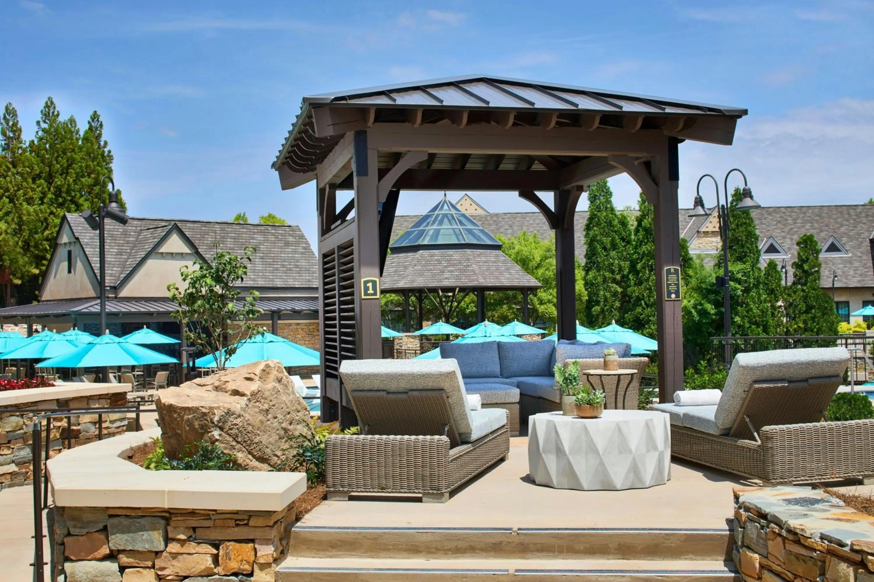 Swimming pool in Renaissance Birmingham Ross Bridge Golf Resort & Spa