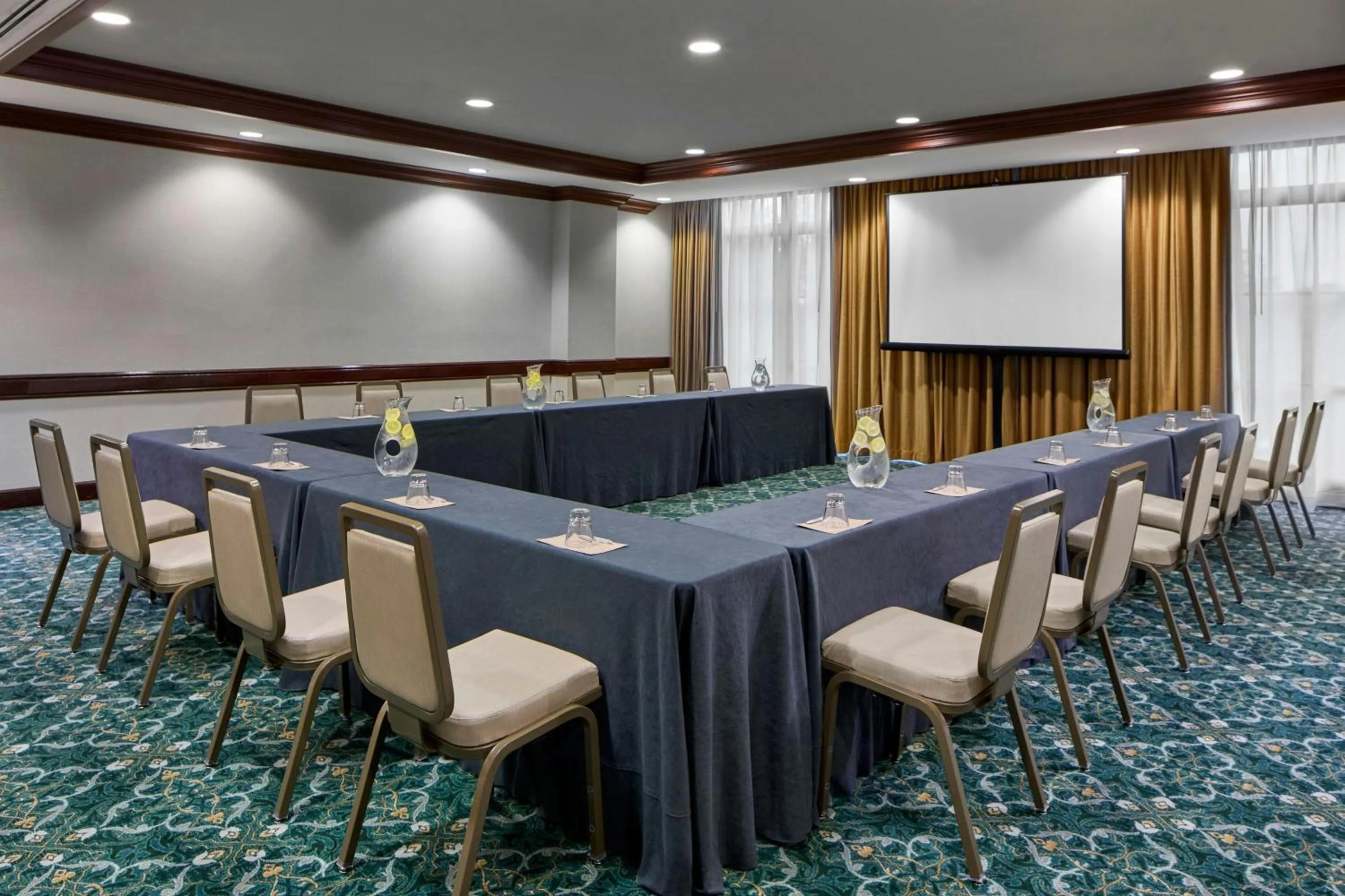 Meeting/conference room in Renaissance Birmingham Ross Bridge Golf Resort & Spa